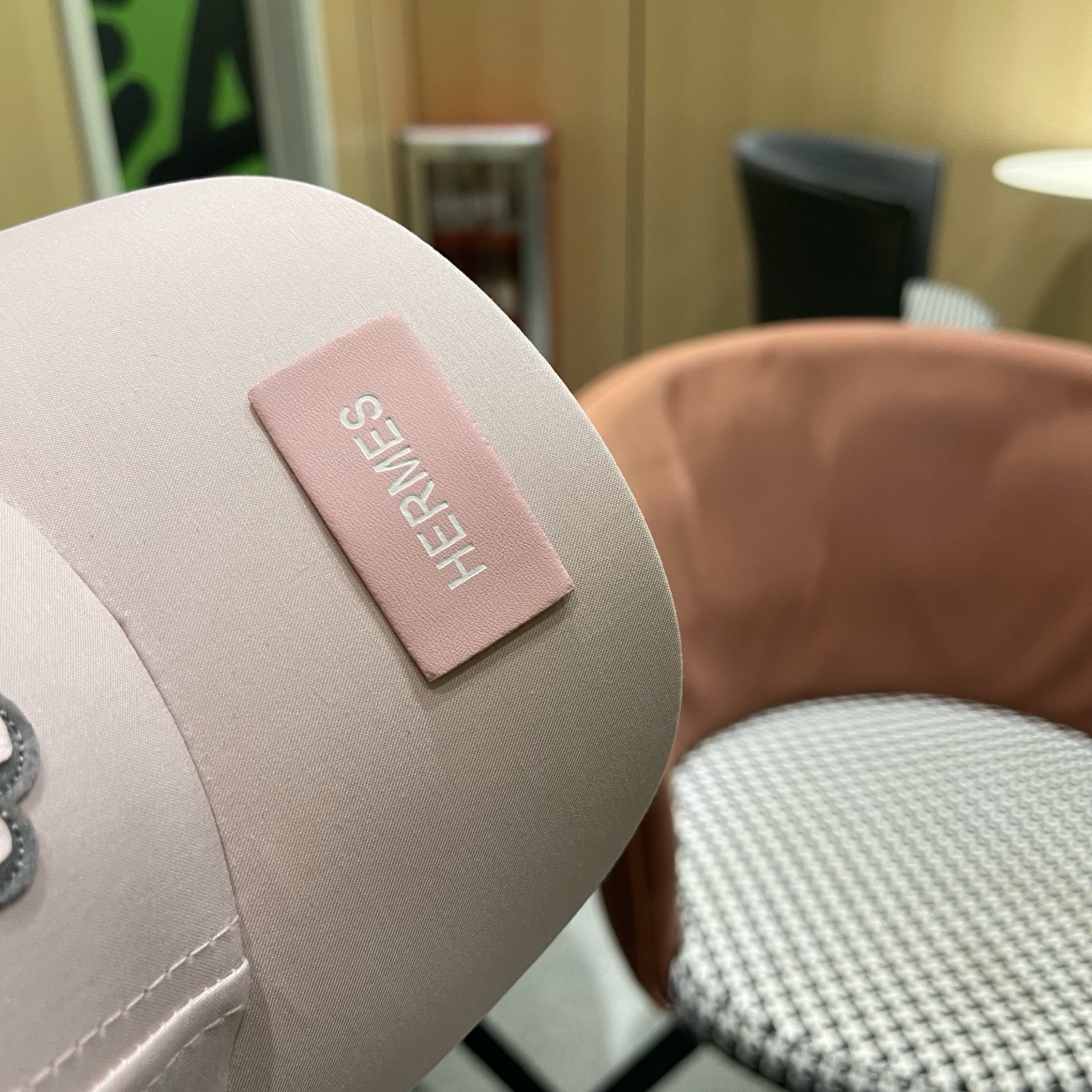 HERMÈS (爱马仕)原单棒球帽，正品开模订制，原版透气帆布面料原厂精钢调节扣，做工细致，时尚帅气质量