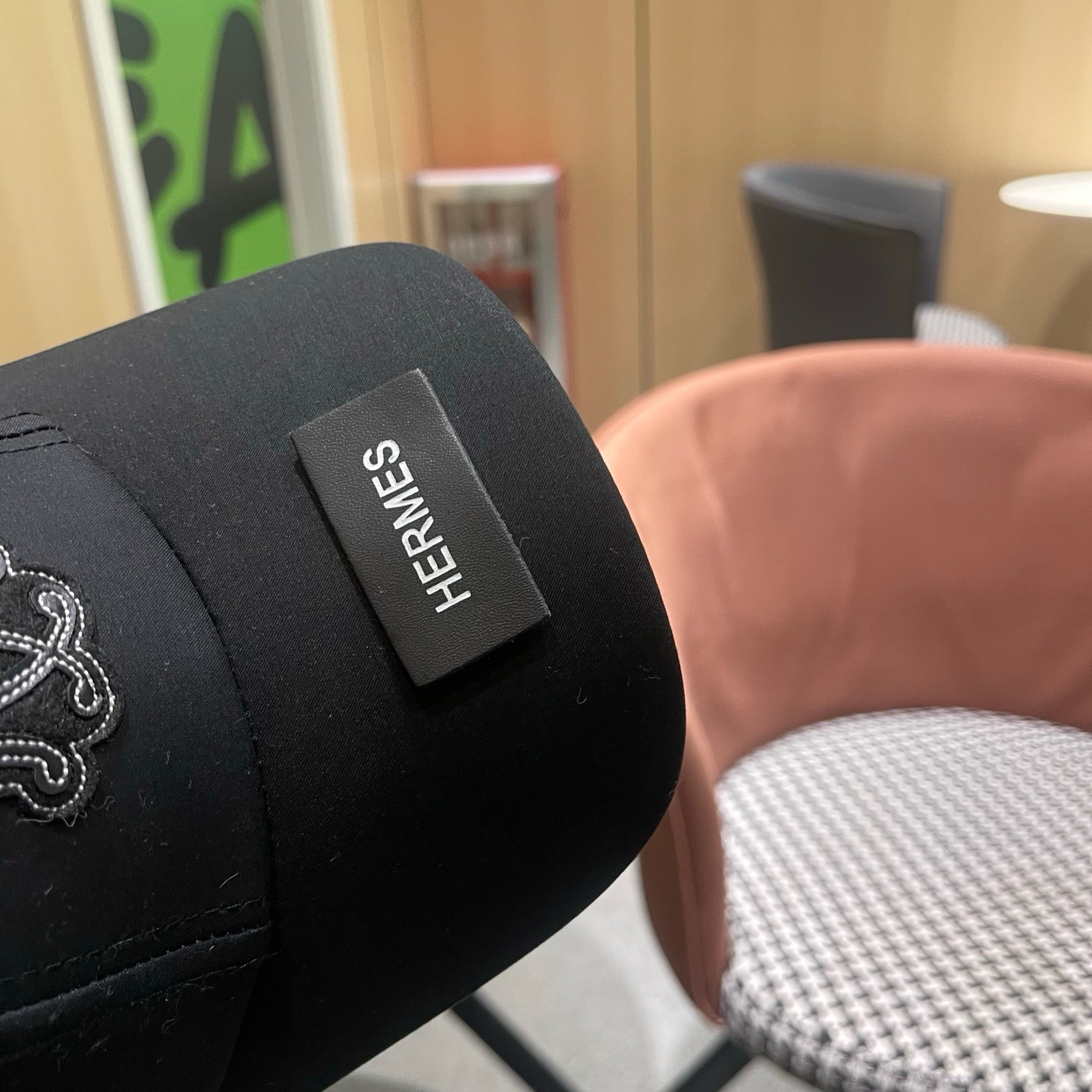 HERMÈS (爱马仕)原单棒球帽，正品开模订制，原版透气帆布面料原厂精钢调节扣，做工细致，时尚帅气质量