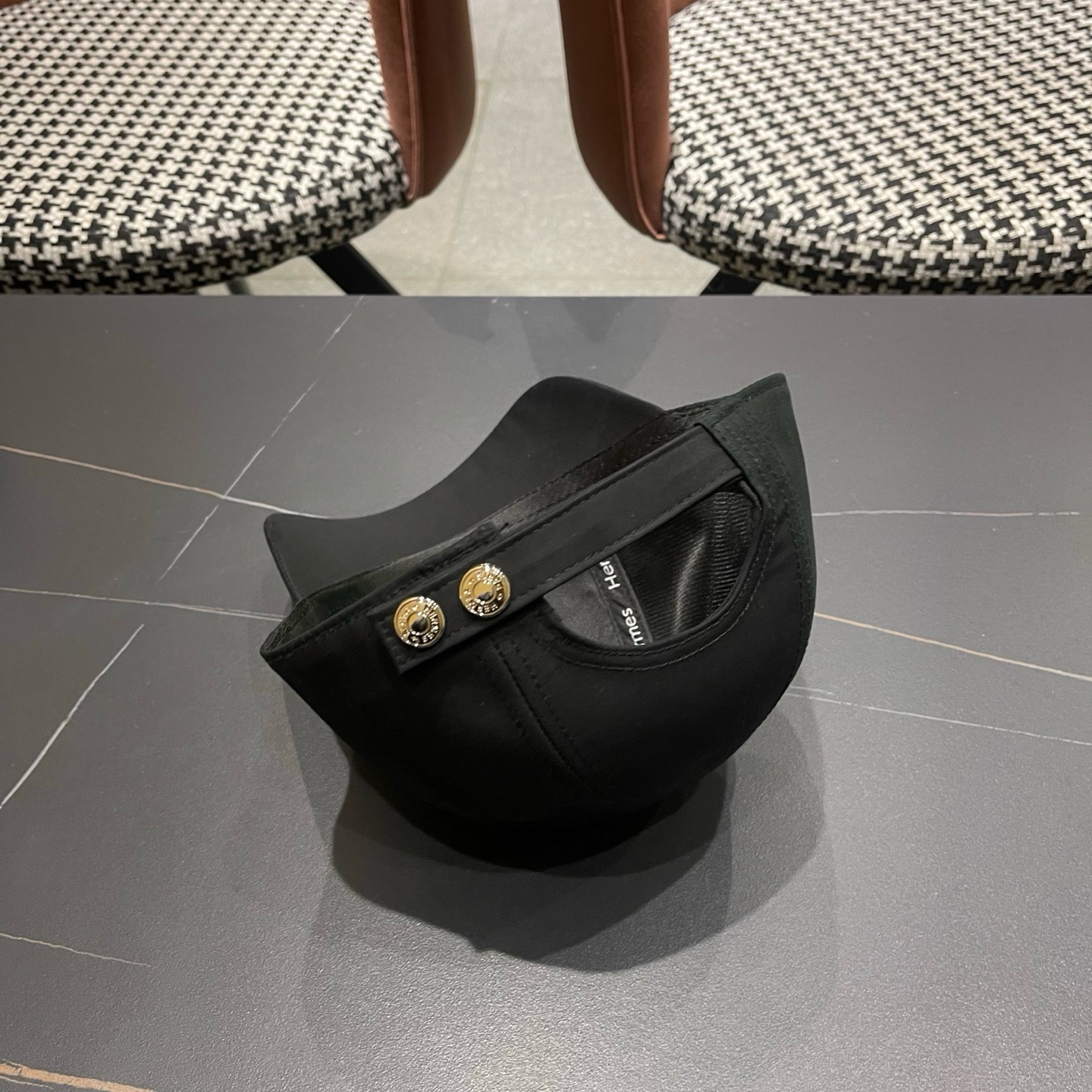 HERMÈS (爱马仕)原单棒球帽，正品开模订制，原版透气帆布面料原厂精钢调节扣，做工细致，时尚帅气质量