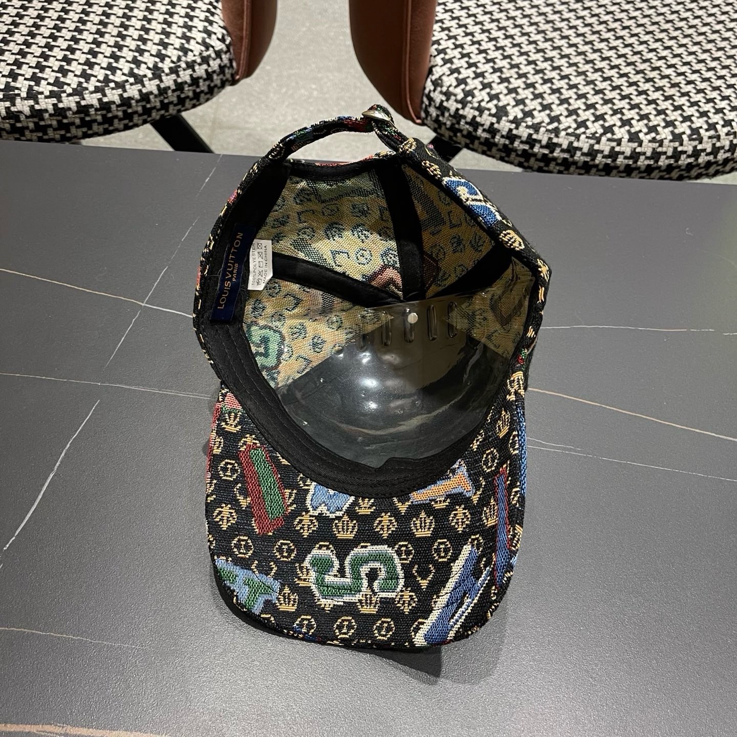 LV路易威登 新款韩版春秋季时尚遮阳鸭舌帽子女个性刺绣数字潮牌ins男棒球帽