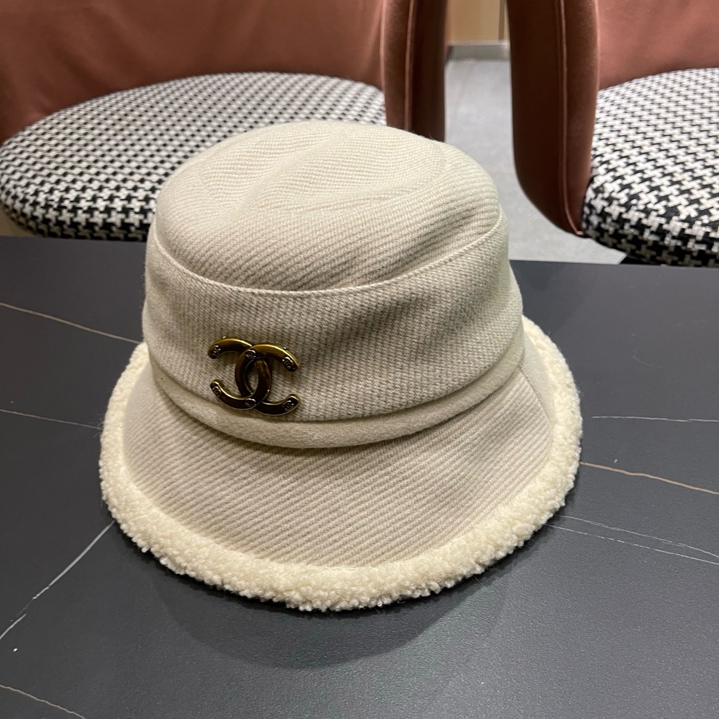 香奈儿CHANEL渔夫帽女秋冬季百搭显脸小盆帽加厚保暖防寒水桶帽子