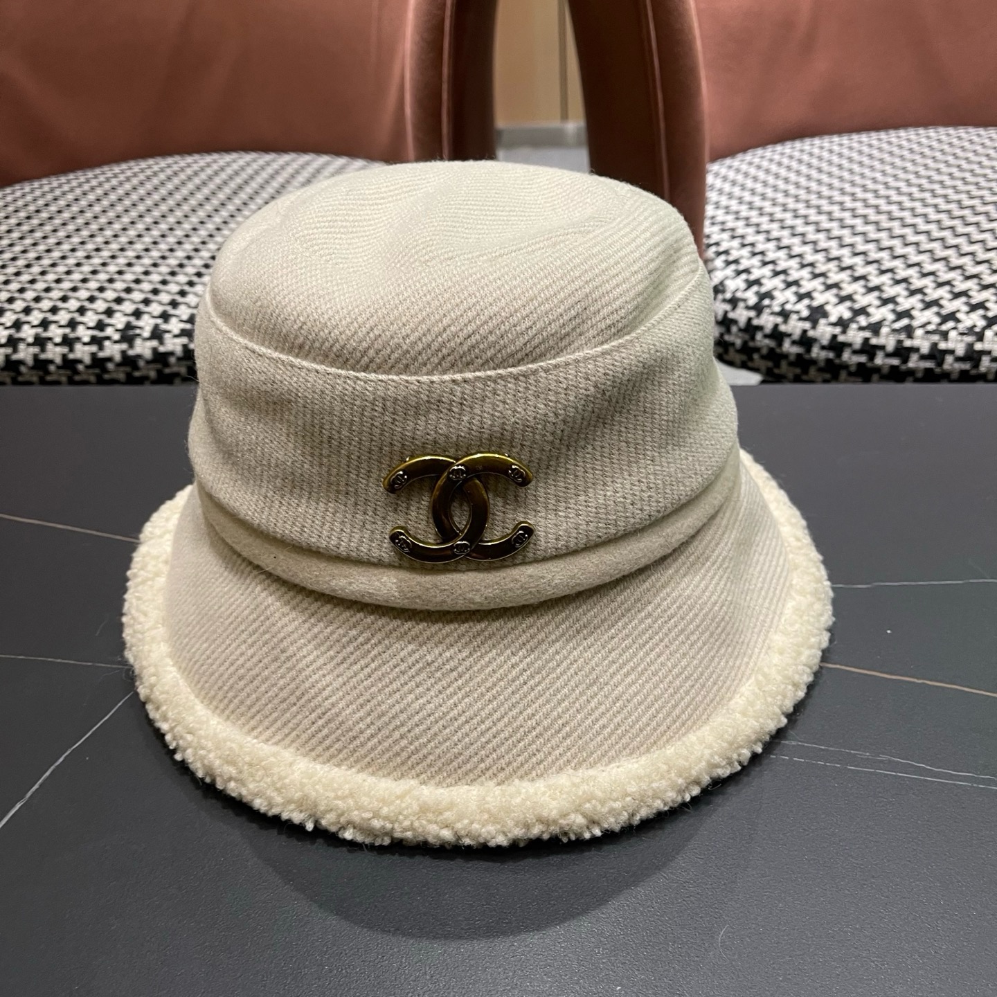 香奈儿CHANEL渔夫帽女秋冬季百搭显脸小盆帽加厚保暖防寒水桶帽子