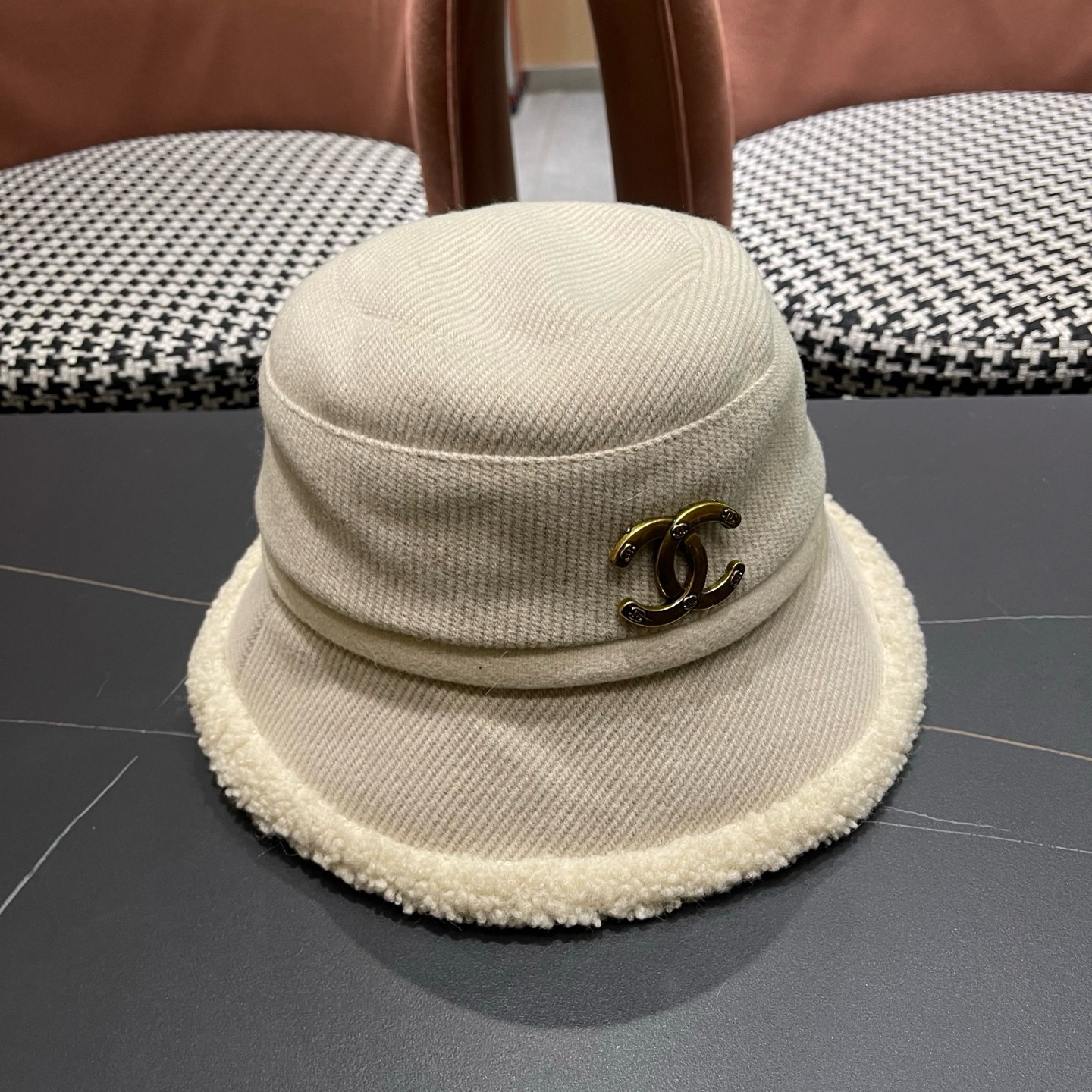 香奈儿CHANEL渔夫帽女秋冬季百搭显脸小盆帽加厚保暖防寒水桶帽子
