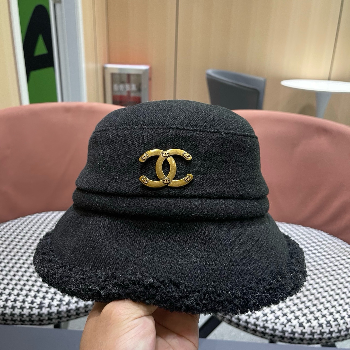 香奈儿CHANEL渔夫帽女秋冬季百搭显脸小盆帽加厚保暖防寒水桶帽子