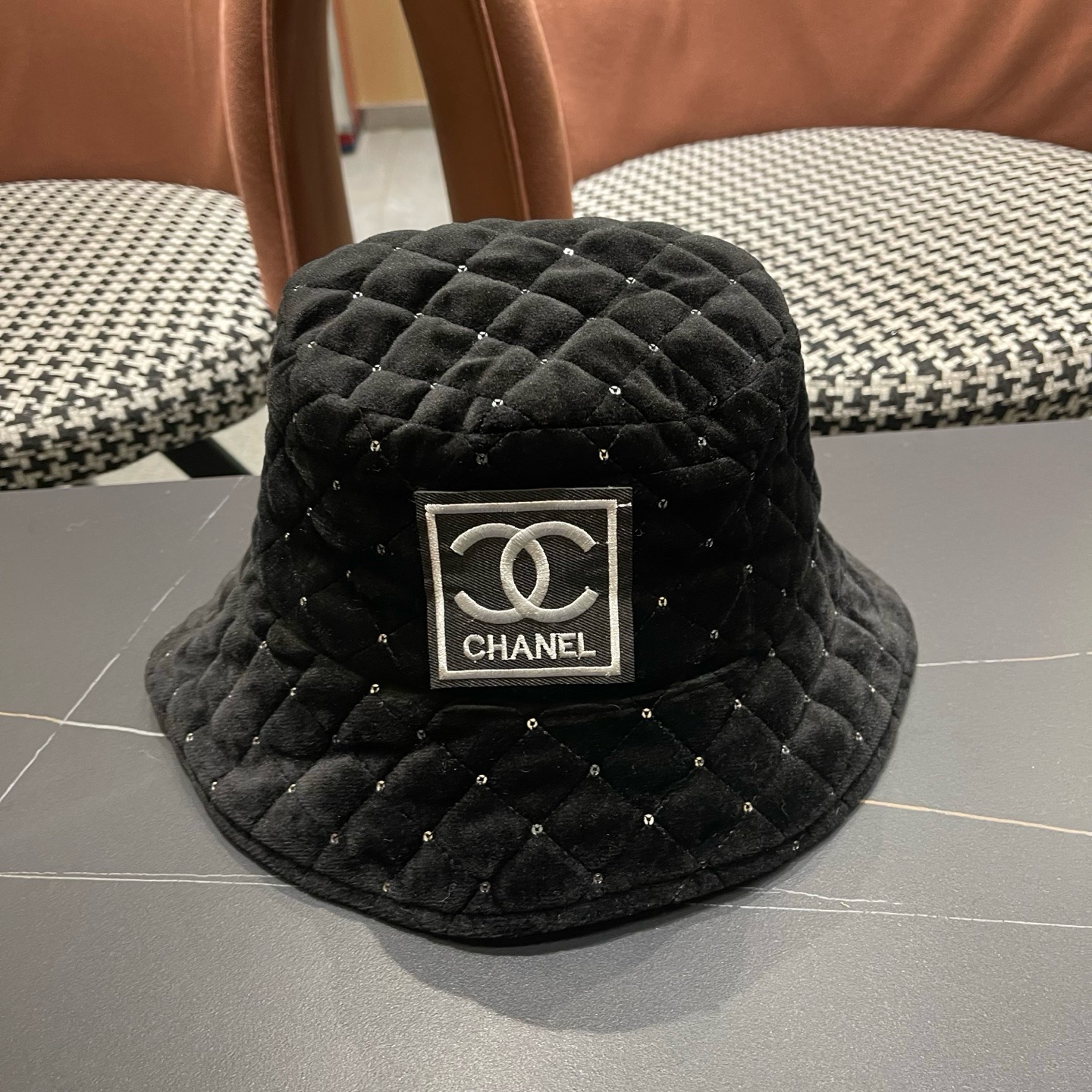 NO:704059,Chanel CHANEL rhombus bucket hat for men and women, autumn and winter warm Korean style basin hat, Internet celebrity face-showing small hat, fisherman hat, baseball cap, knitted hat, hat, chanel, chanel, espadrilles, hats19860909香奈儿CHANEL菱格渔夫帽男女同款秋冬季保暖韩版时尚盆帽网红显脸小帽子渔夫帽棒球帽针织帽,帽子,chanel,chanel,espadrilles,hats,hat