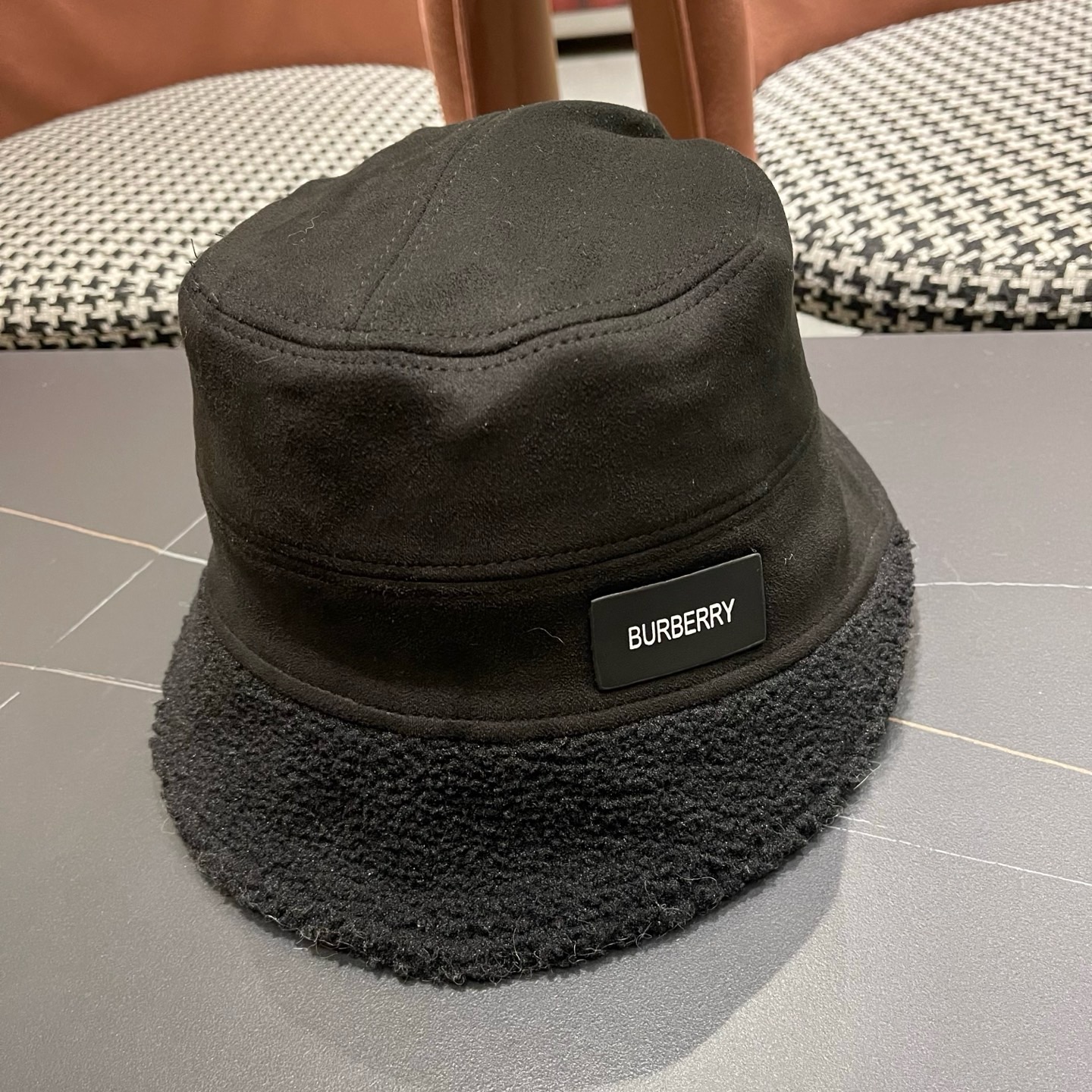 NO:704062,BURBERRY Suede plus velvet thickened small basin hat women's fisherman hat autumn and winter new warm Korean style versatile velvet hat fisherman hat baseball cap knitted hat, hat, burberry, burberry, espadrilles, chamois leather, hats19860909BURBERRY 巴宝莉 麂皮绒加绒加厚小盆帽女渔夫帽子秋冬季新款保暖韩版百搭绒帽帽子渔夫帽棒球帽针织帽,帽子,burberry,burberry,espadrilles,chamois leather,hats,hat