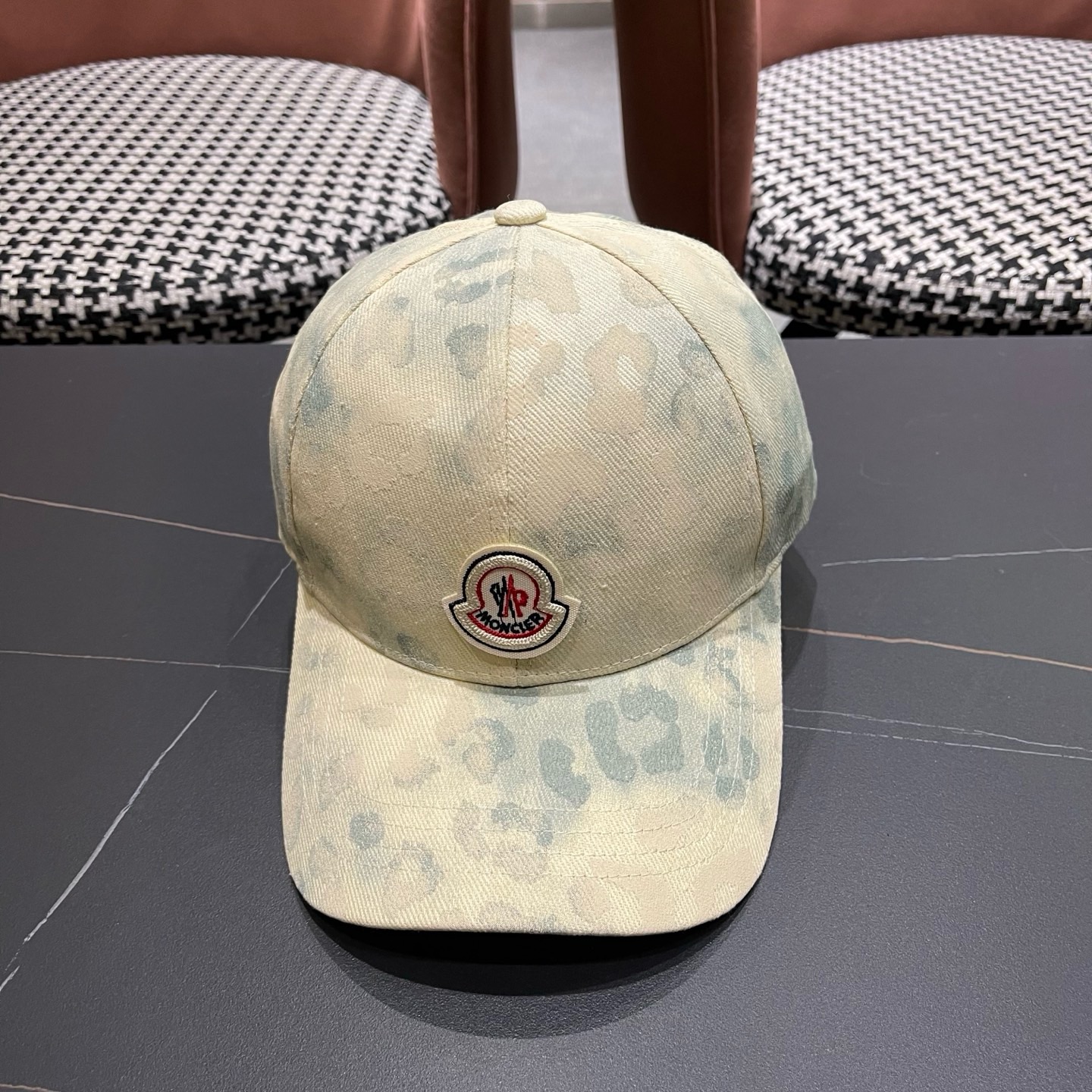 MONCLER（蒙口）美式复古涂鸦棒球帽子女新款大头围户外遮阳硬顶鸭舌帽男士