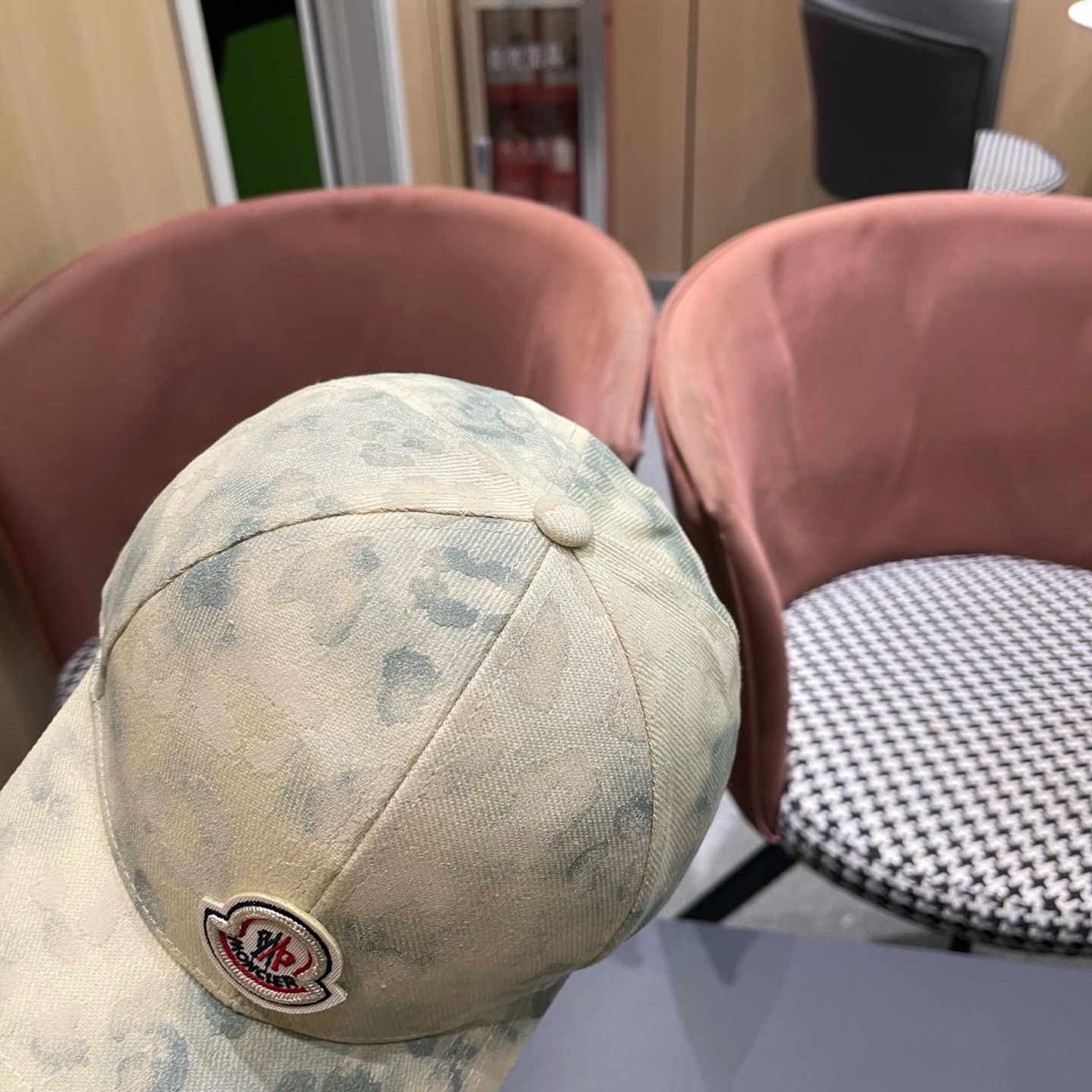 MONCLER（蒙口）美式复古涂鸦棒球帽子女新款大头围户外遮阳硬顶鸭舌帽男士