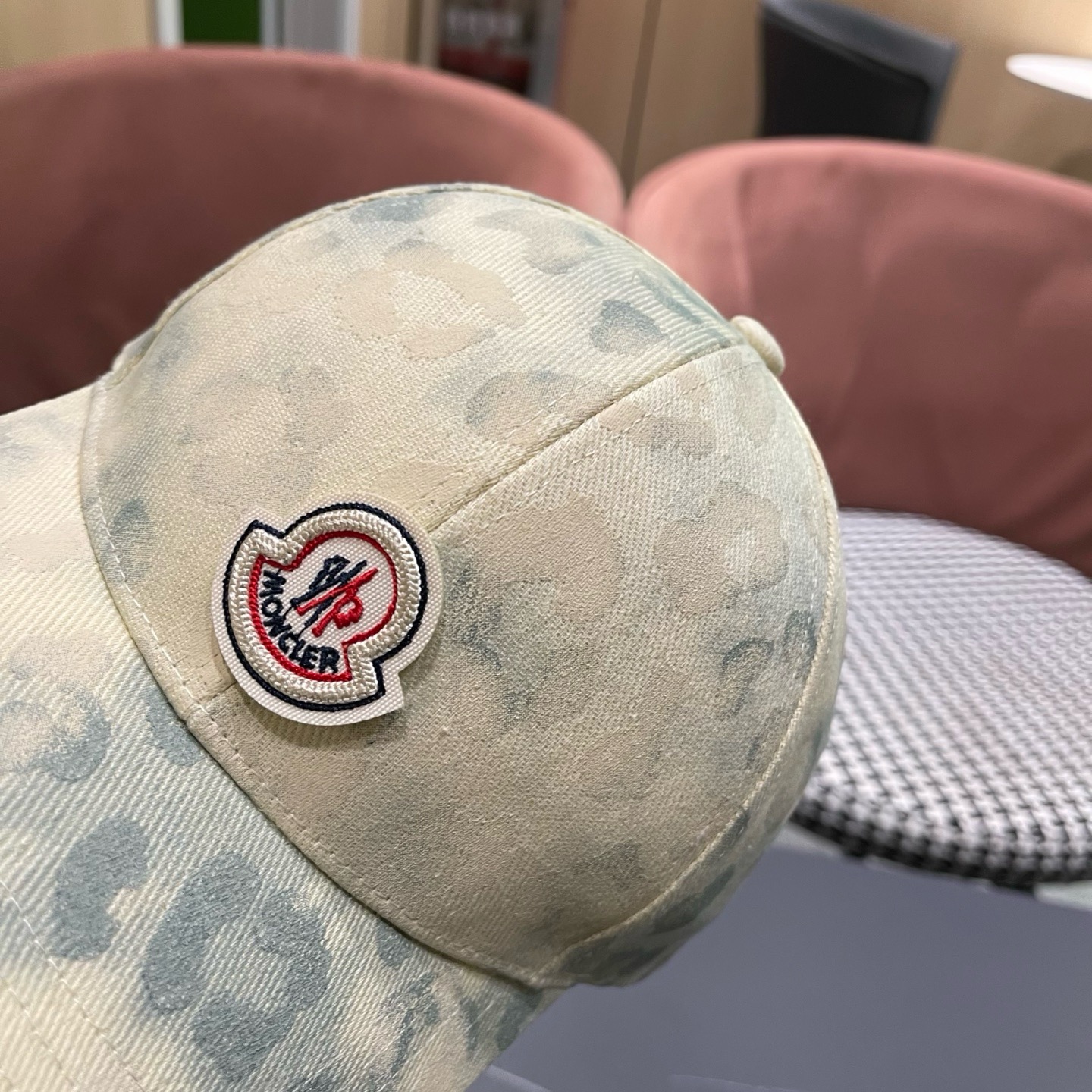 MONCLER（蒙口）美式复古涂鸦棒球帽子女新款大头围户外遮阳硬顶鸭舌帽男士