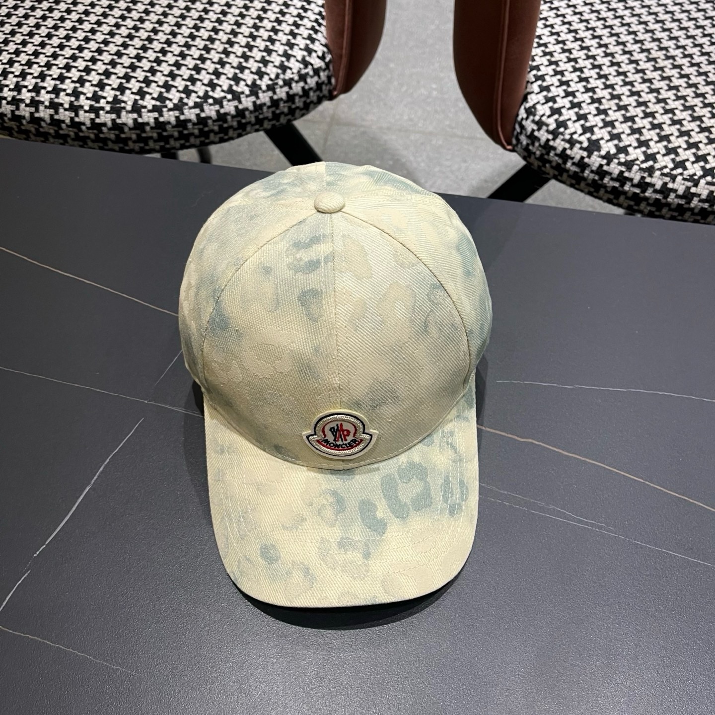 MONCLER（蒙口）美式复古涂鸦棒球帽子女新款大头围户外遮阳硬顶鸭舌帽男士