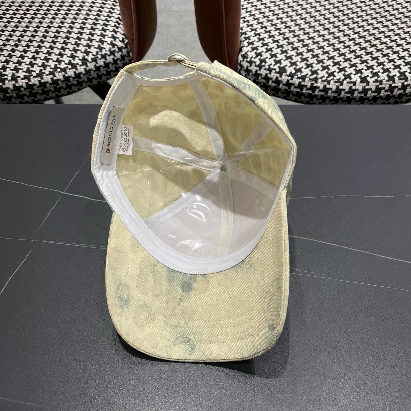 MONCLER（蒙口）美式复古涂鸦棒球帽子女新款大头围户外遮阳硬顶鸭舌帽男士