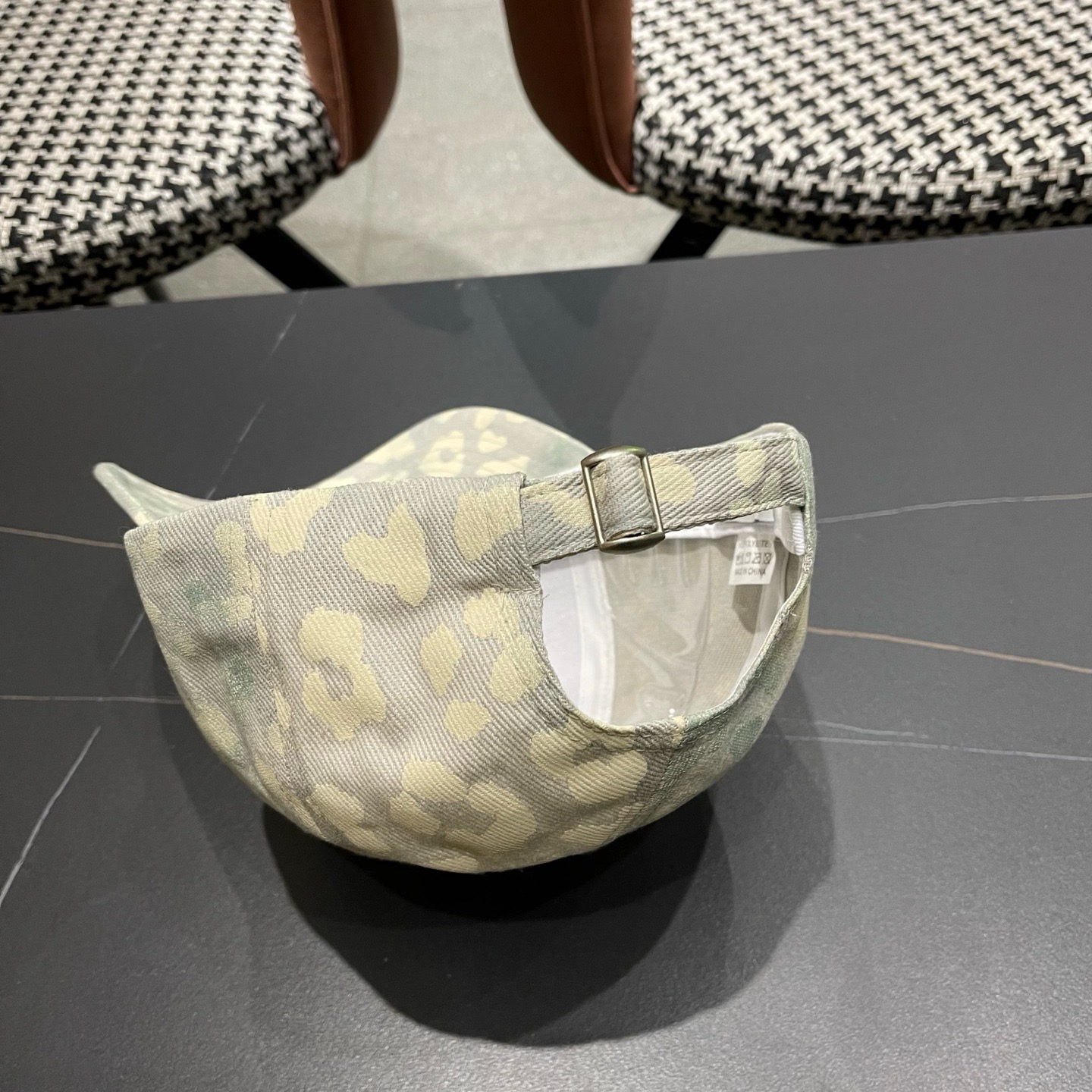 MONCLER（蒙口）美式复古涂鸦棒球帽子女新款大头围户外遮阳硬顶鸭舌帽男士