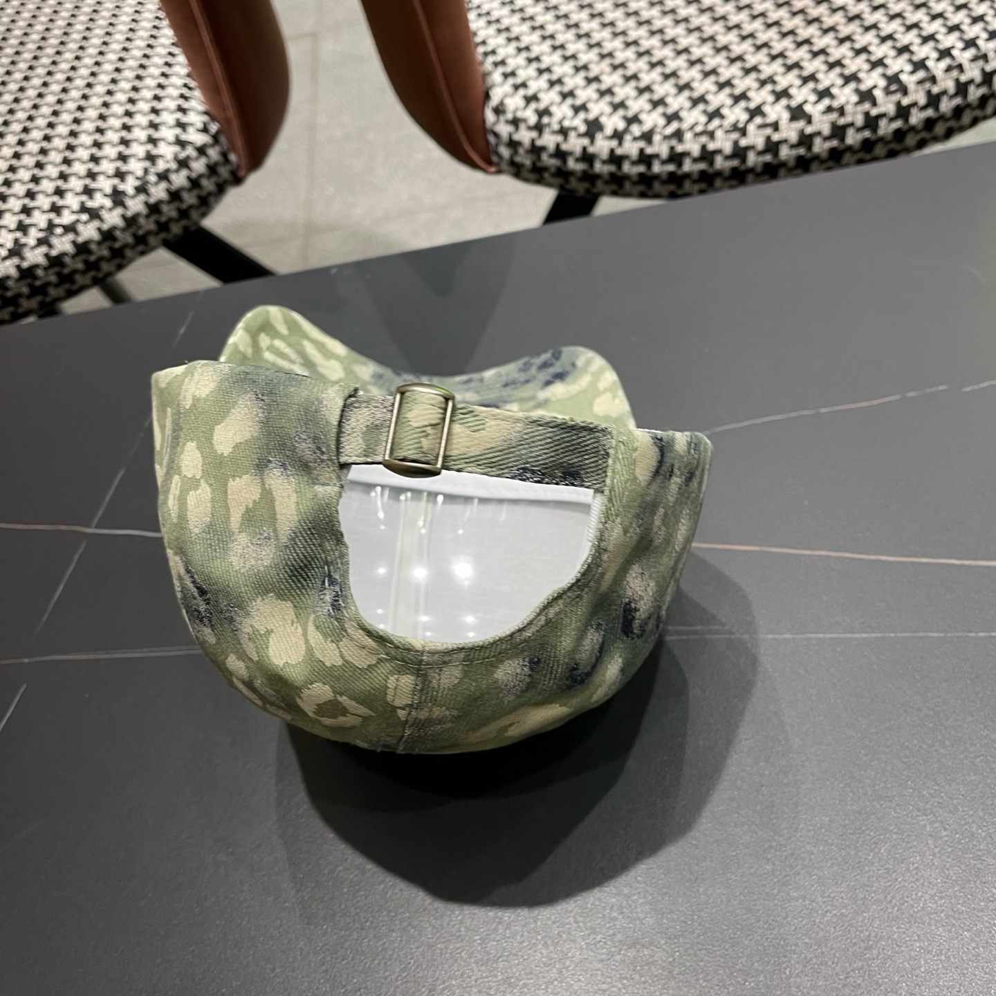 MONCLER（蒙口）美式复古涂鸦棒球帽子女新款大头围户外遮阳硬顶鸭舌帽男士