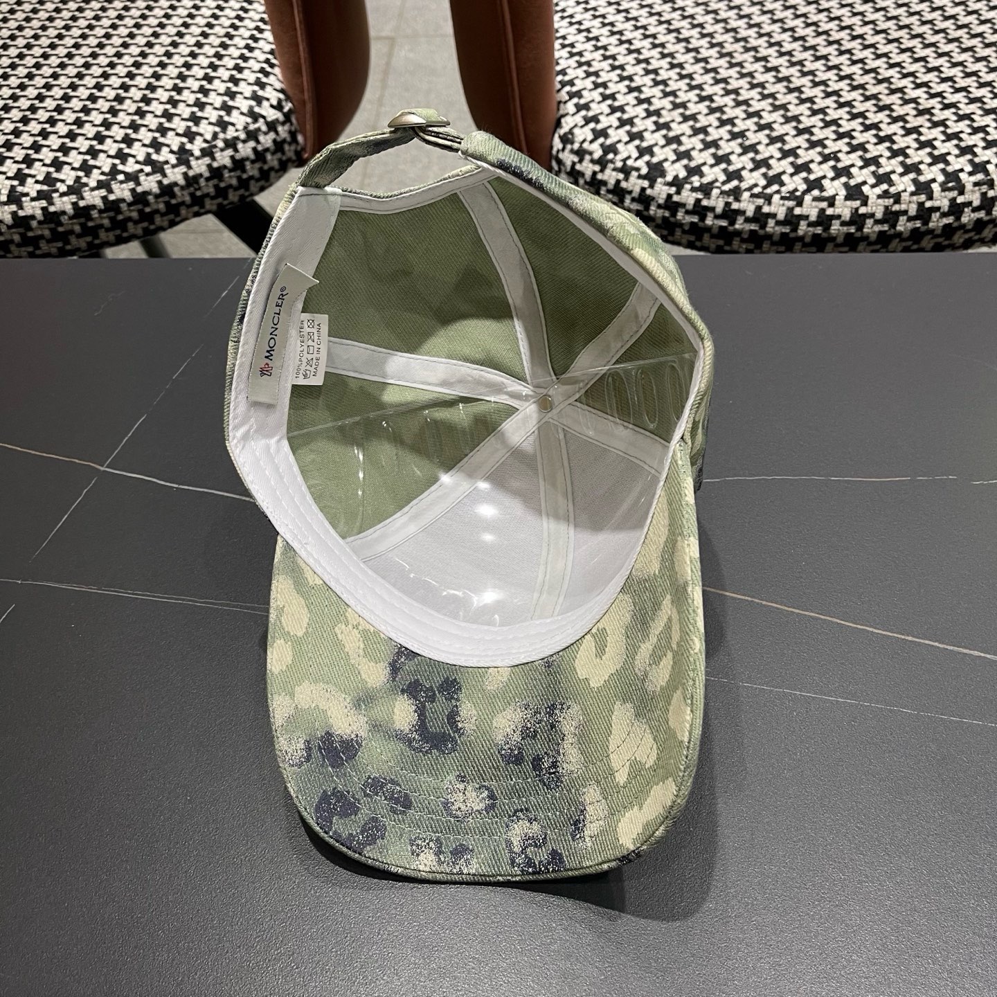 MONCLER（蒙口）美式复古涂鸦棒球帽子女新款大头围户外遮阳硬顶鸭舌帽男士