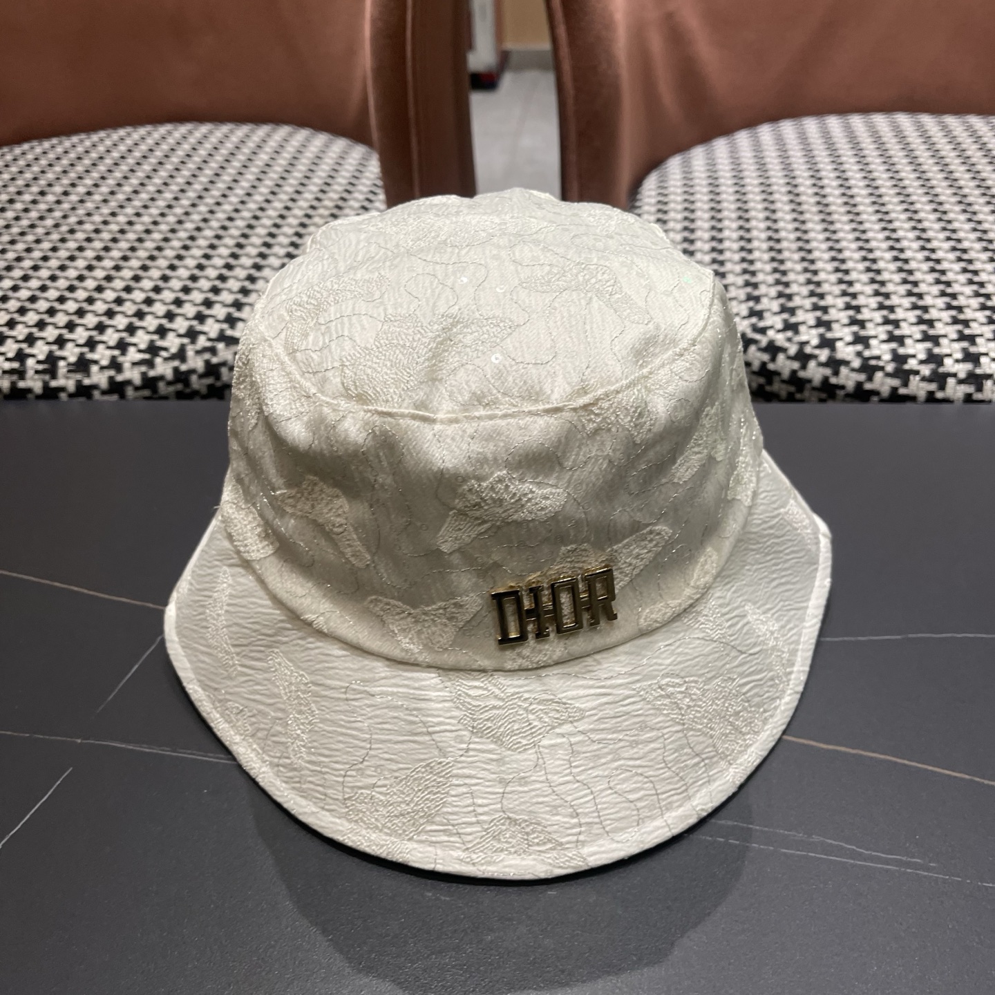 Dior(迪奥)新款渔夫帽， 精致純也格调很有感觉，很酷很时尚，质量超赞