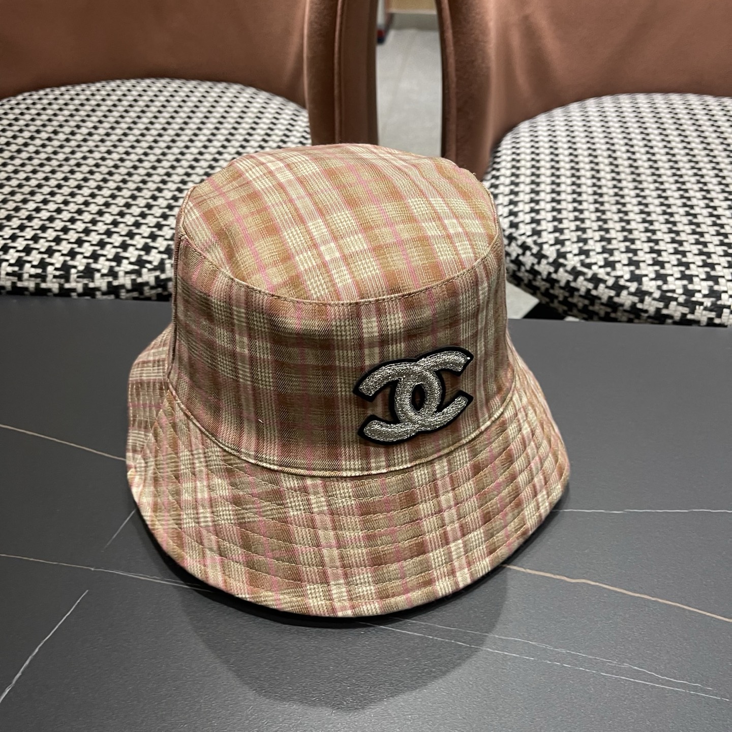 香奈儿 韩版复古格纹渔夫帽子女款春秋季户外遮脸显脸小百搭双面水桶帽盆帽潮