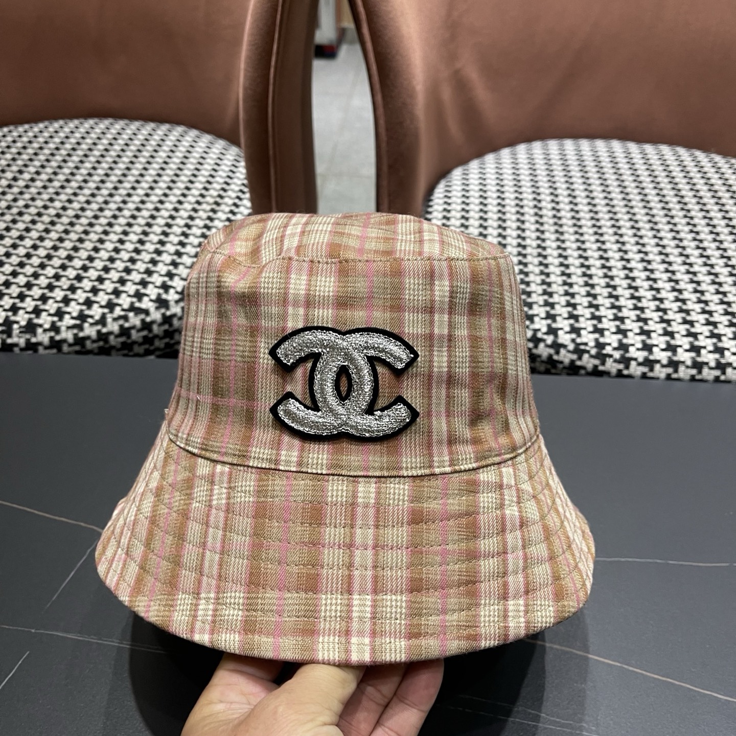 香奈儿 韩版复古格纹渔夫帽子女款春秋季户外遮脸显脸小百搭双面水桶帽盆帽潮