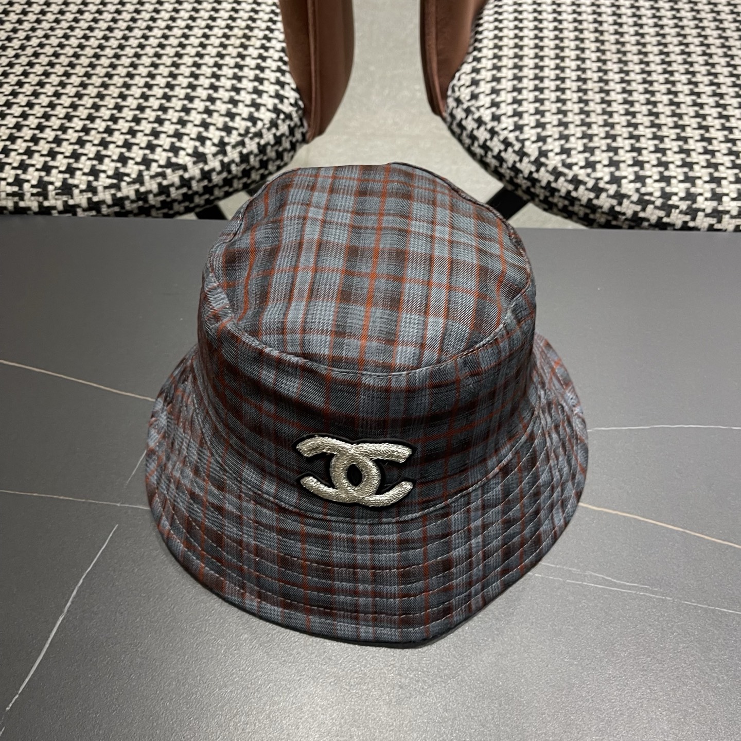 香奈儿 韩版复古格纹渔夫帽子女款春秋季户外遮脸显脸小百搭双面水桶帽盆帽潮