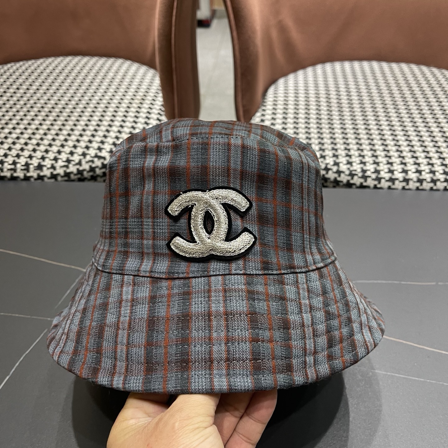 香奈儿 韩版复古格纹渔夫帽子女款春秋季户外遮脸显脸小百搭双面水桶帽盆帽潮
