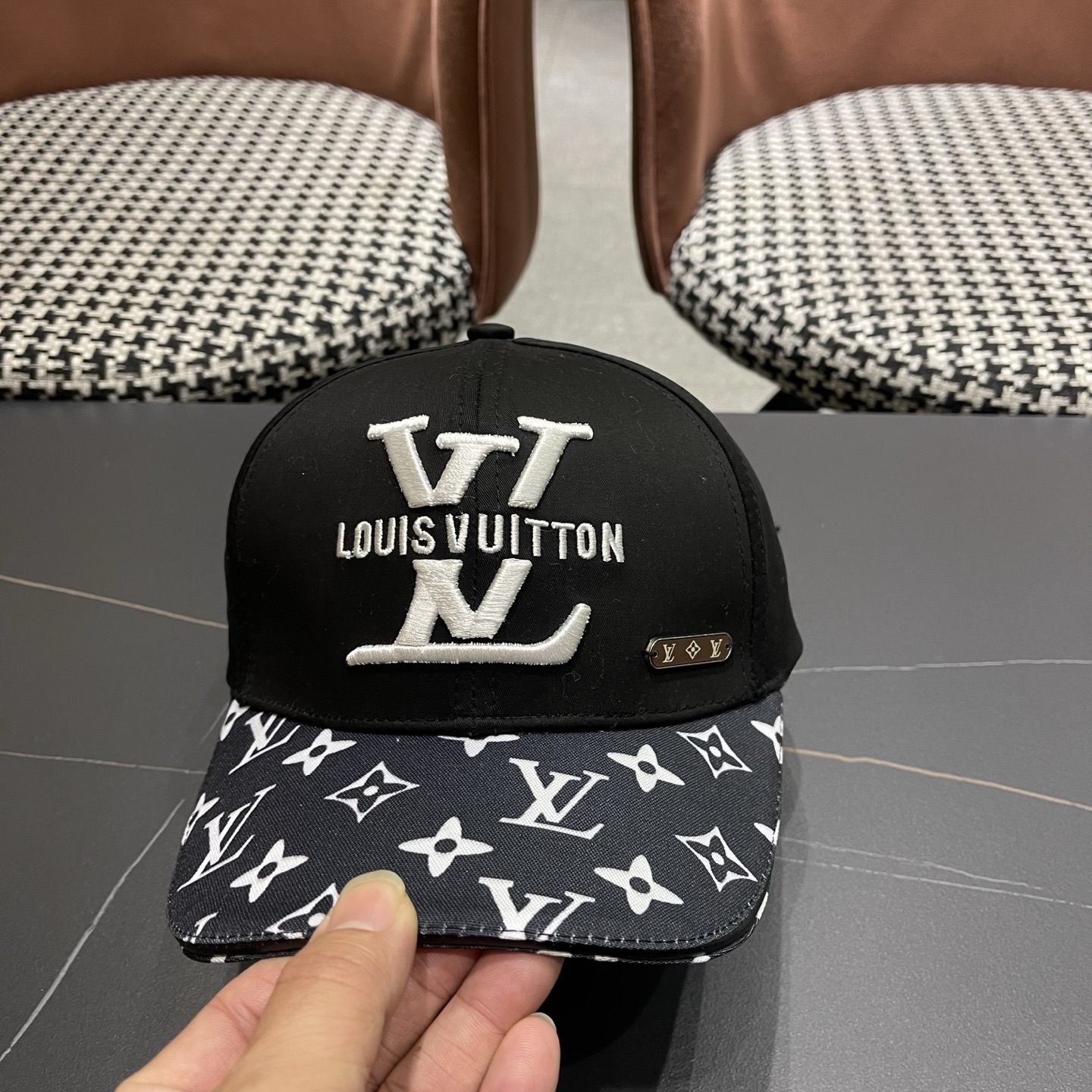 LV(路易威登)新款原单棒球帽，基础头围58，贴片可调节