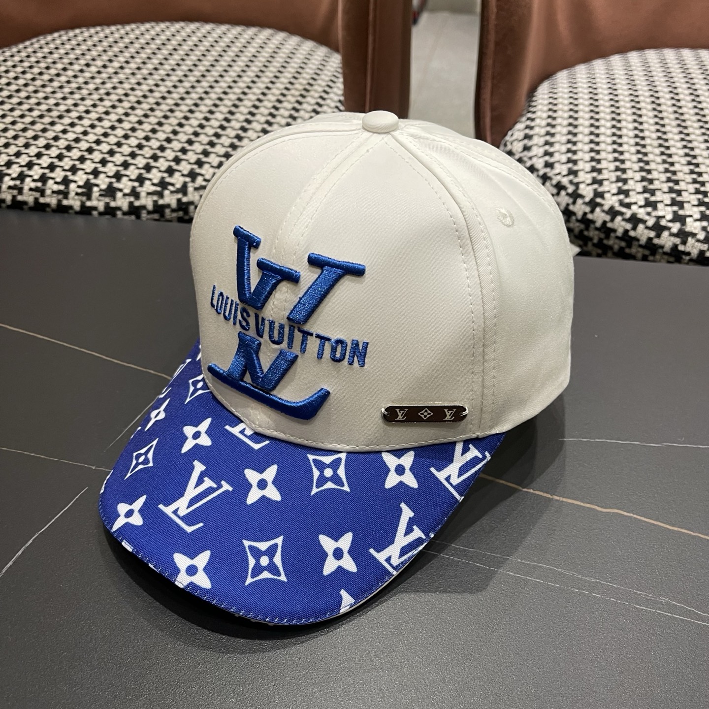 LV(路易威登)新款原单棒球帽，基础头围58，贴片可调节