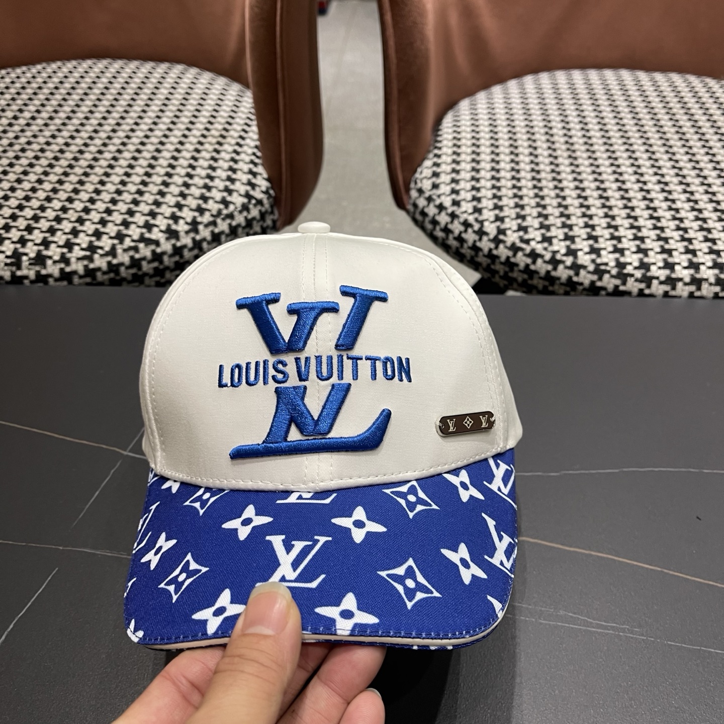 LV(路易威登)新款原单棒球帽，基础头围58，贴片可调节