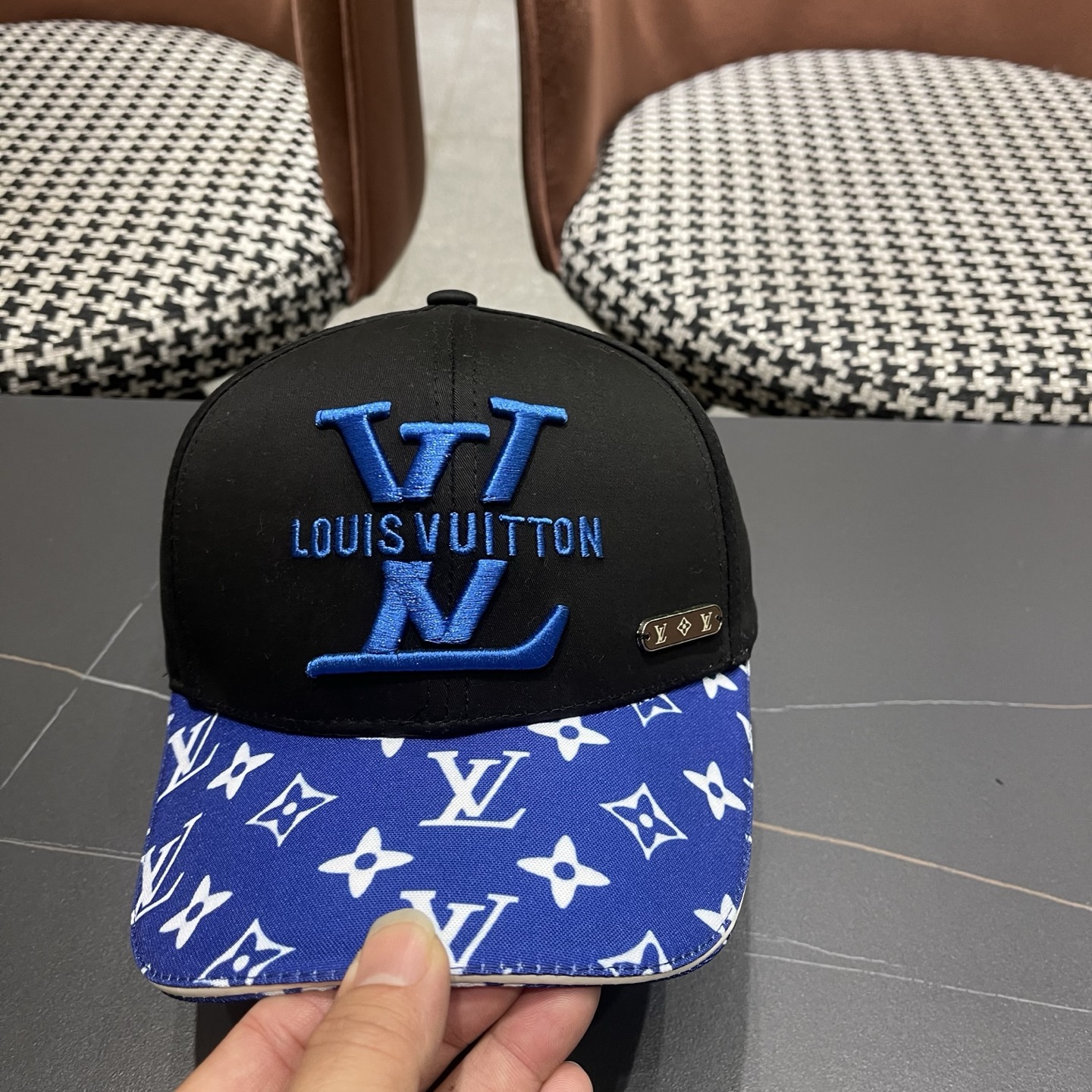 LV(路易威登)新款原单棒球帽，基础头围58，贴片可调节