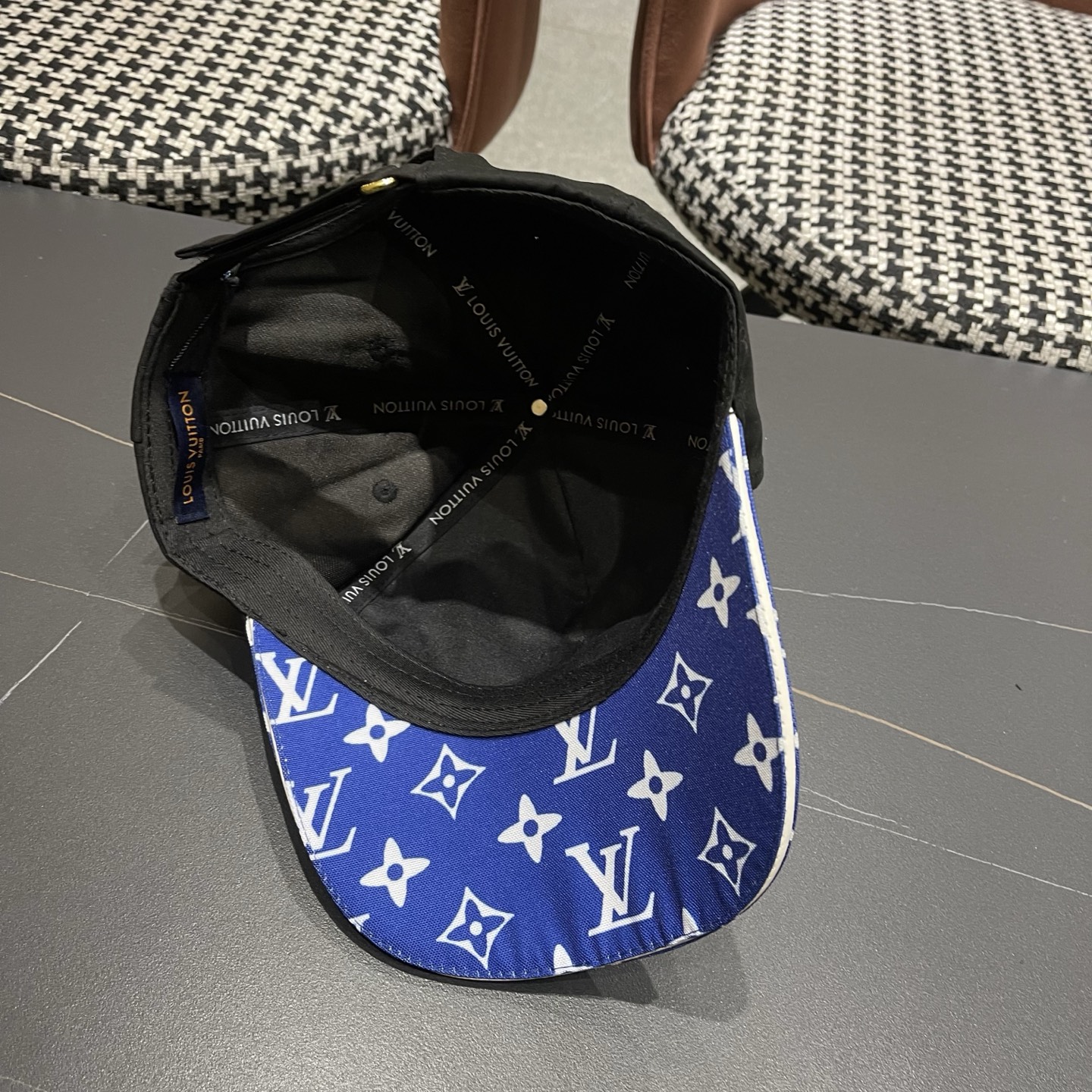 LV(路易威登)新款原单棒球帽，基础头围58，贴片可调节