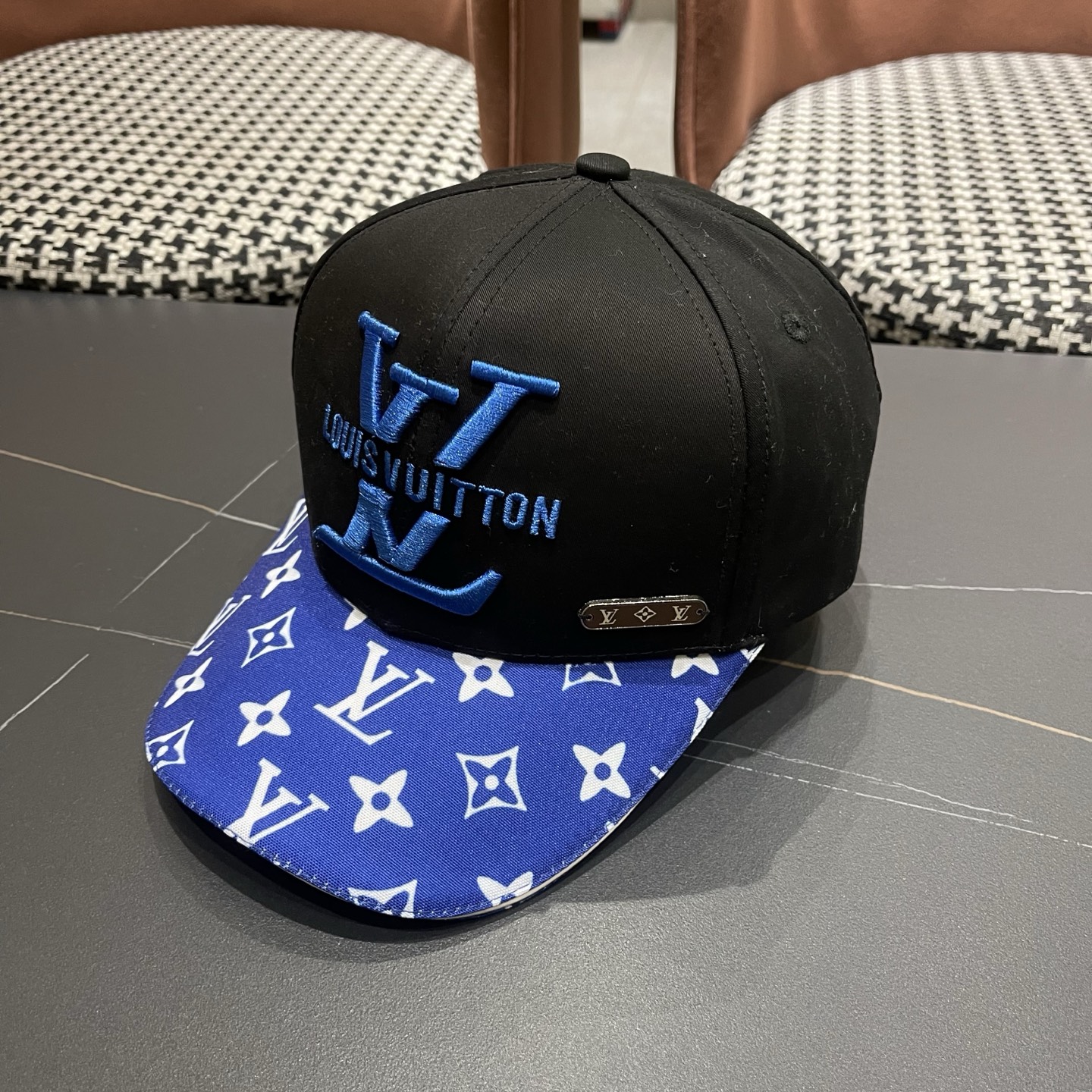 LV(路易威登)新款原单棒球帽，基础头围58，贴片可调节