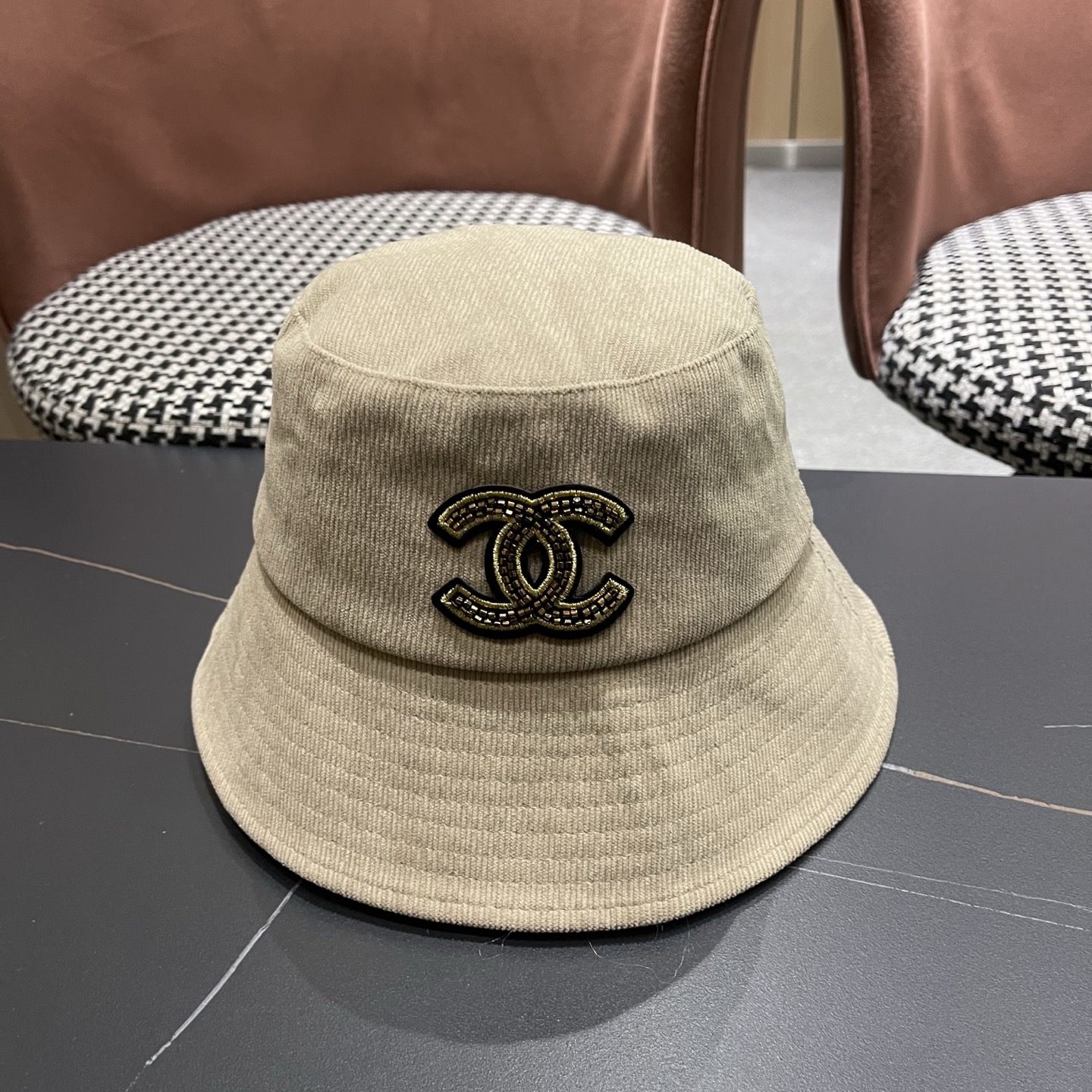 NO:704114,Chanel CHANEL bucket hat women's anti-UV sun hat large head circumference sun basin hat trendy hat bucket hat baseball cap knitted hat hat bucket hat baseball cap knitted hat, hat, chanel, chanel, espadrilles, hats19860909香奈儿CHANEL 渔夫帽女防紫外线遮阳帽大头围太阳盆帽潮帽子渔夫帽棒球帽针织帽帽子渔夫帽棒球帽针织帽,帽子,chanel,chanel,espadrilles,hats,hat