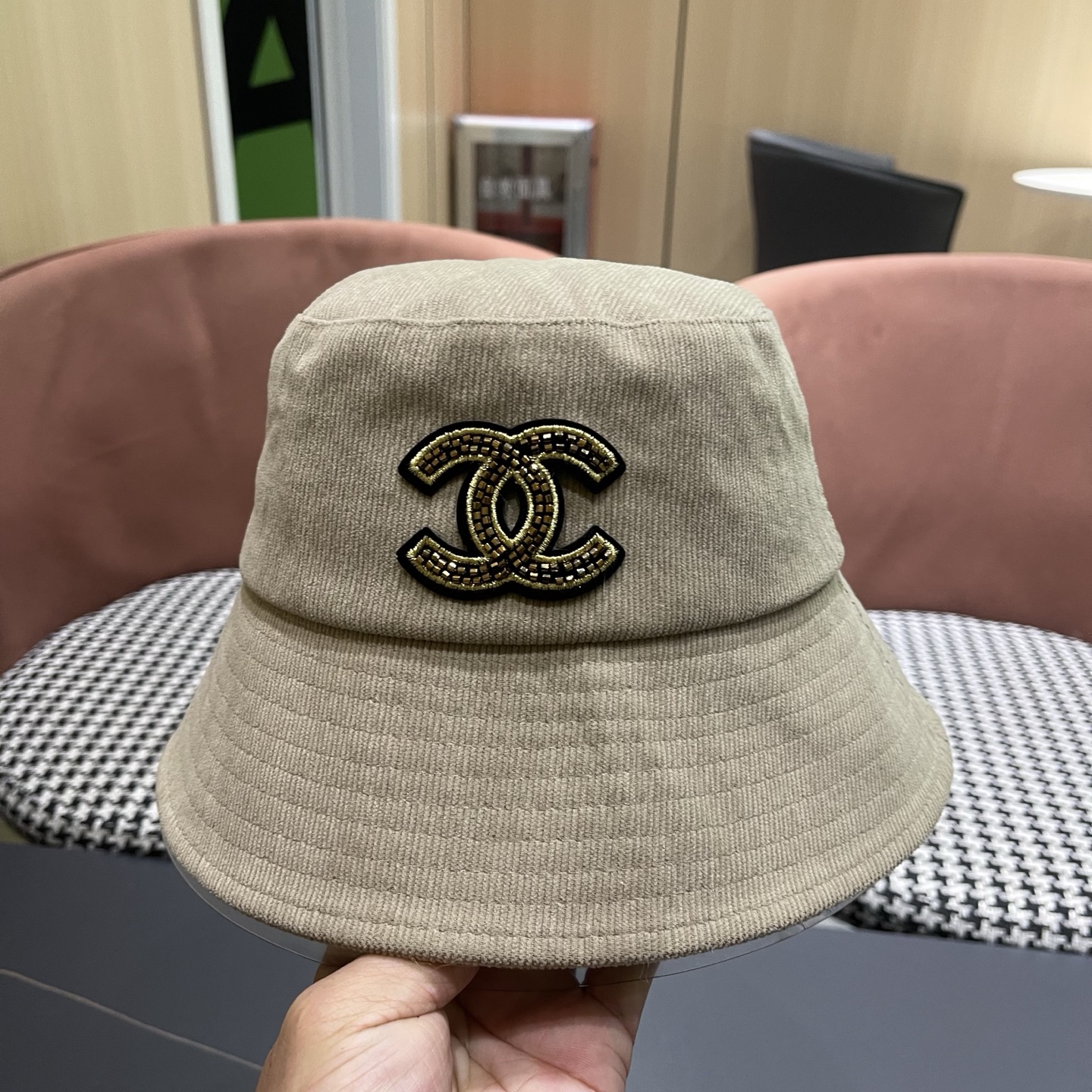 香奈儿CHANEL 渔夫帽女防紫外线遮阳帽大头围太阳盆帽潮