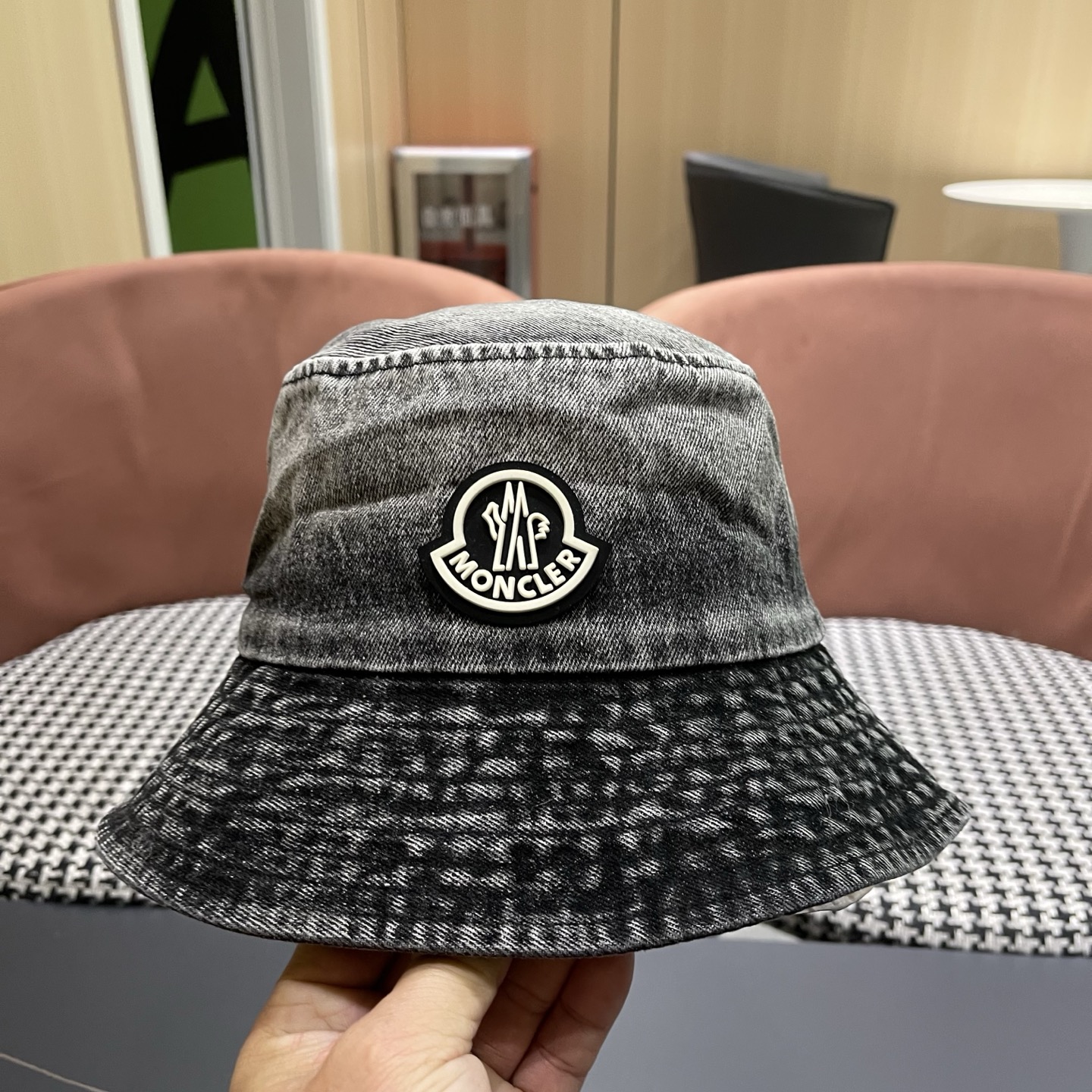 蒙口moncler早春牛仔渔夫帽，渔夫桶帽，头围57cm