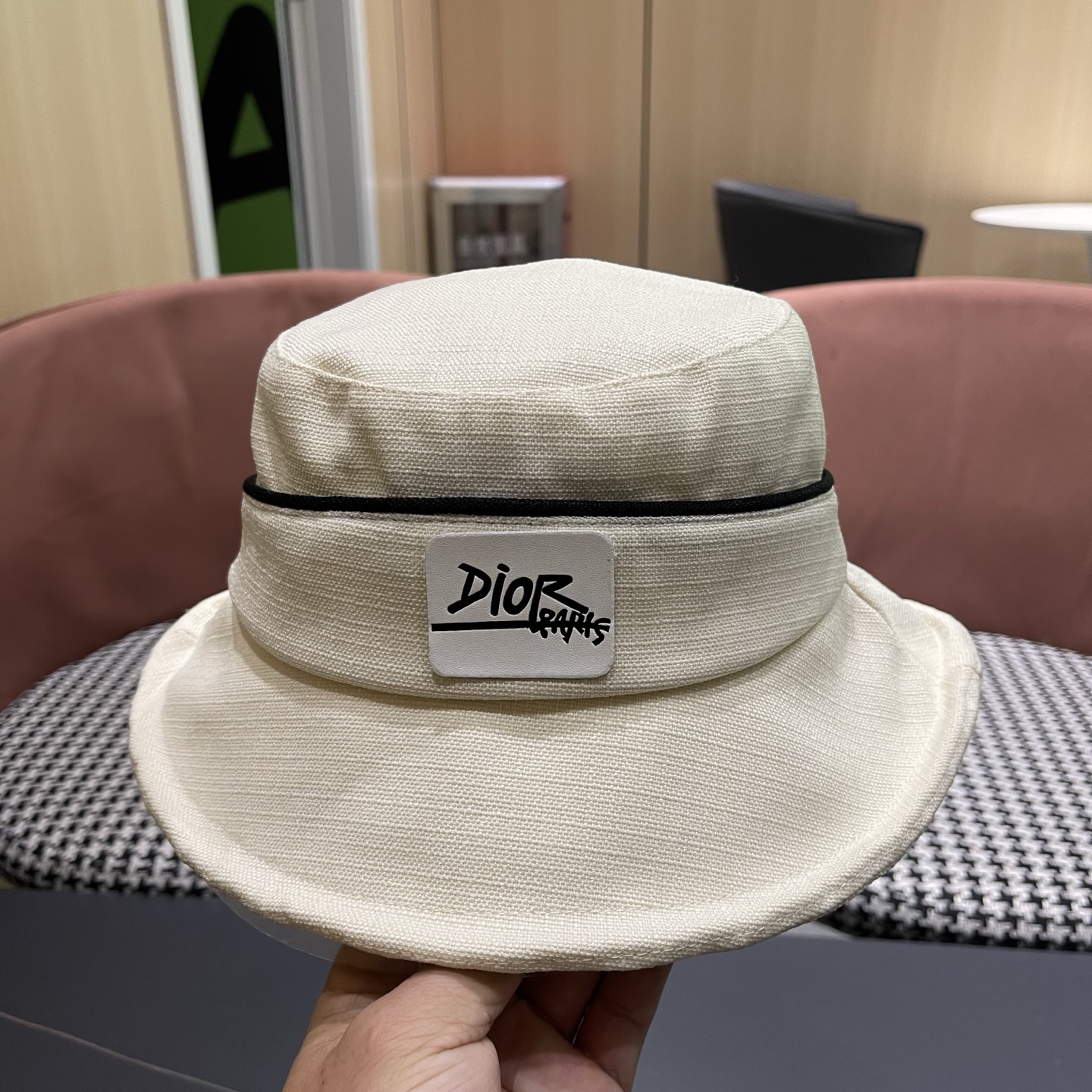 迪奥Dior 新韩版时尚渔夫帽潮女士简约百搭防晒日系盆帽子