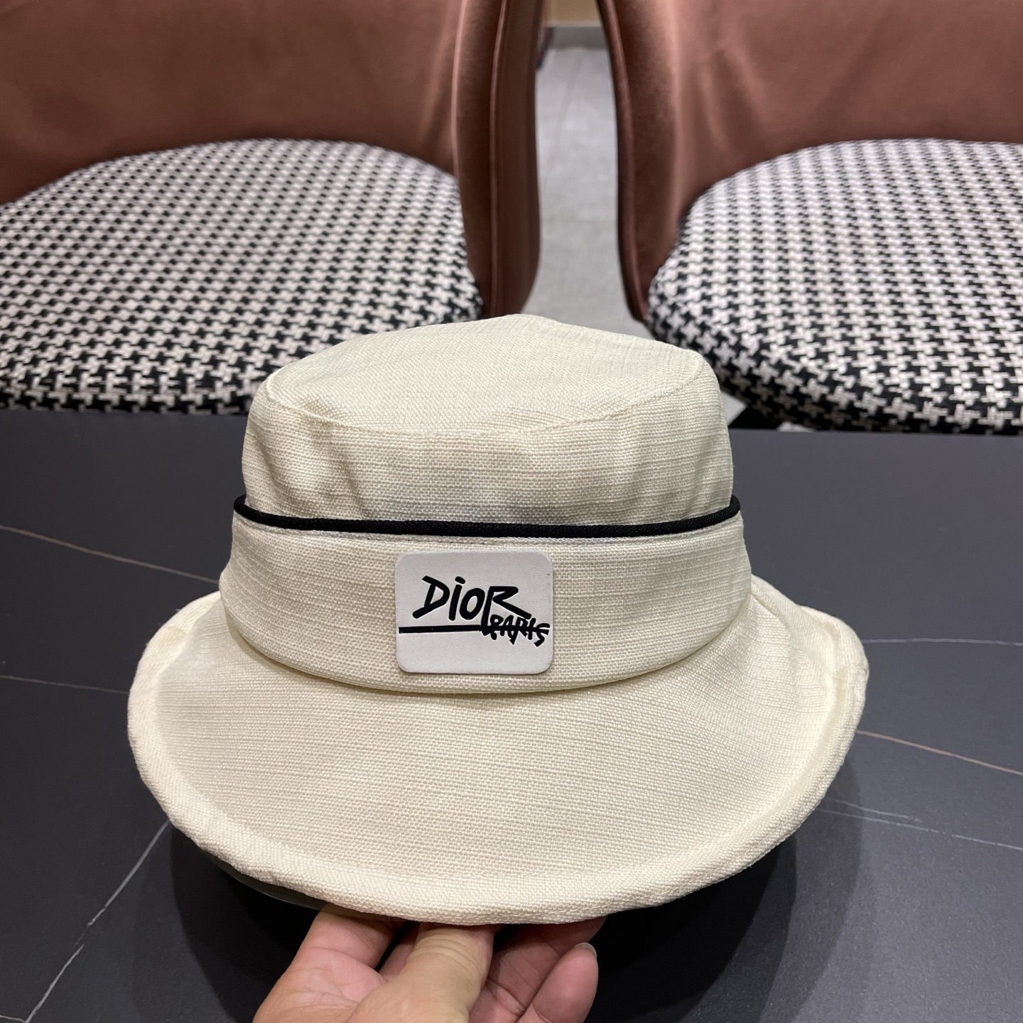 迪奥Dior 新韩版时尚渔夫帽潮女士简约百搭防晒日系盆帽子