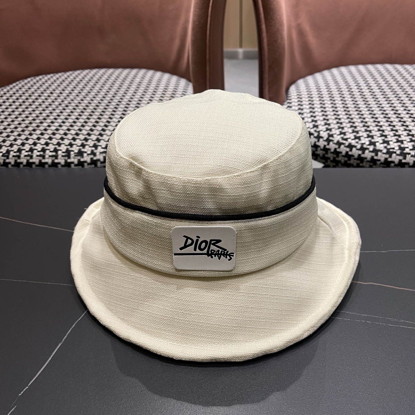 迪奥Dior 新韩版时尚渔夫帽潮女士简约百搭防晒日系盆帽子