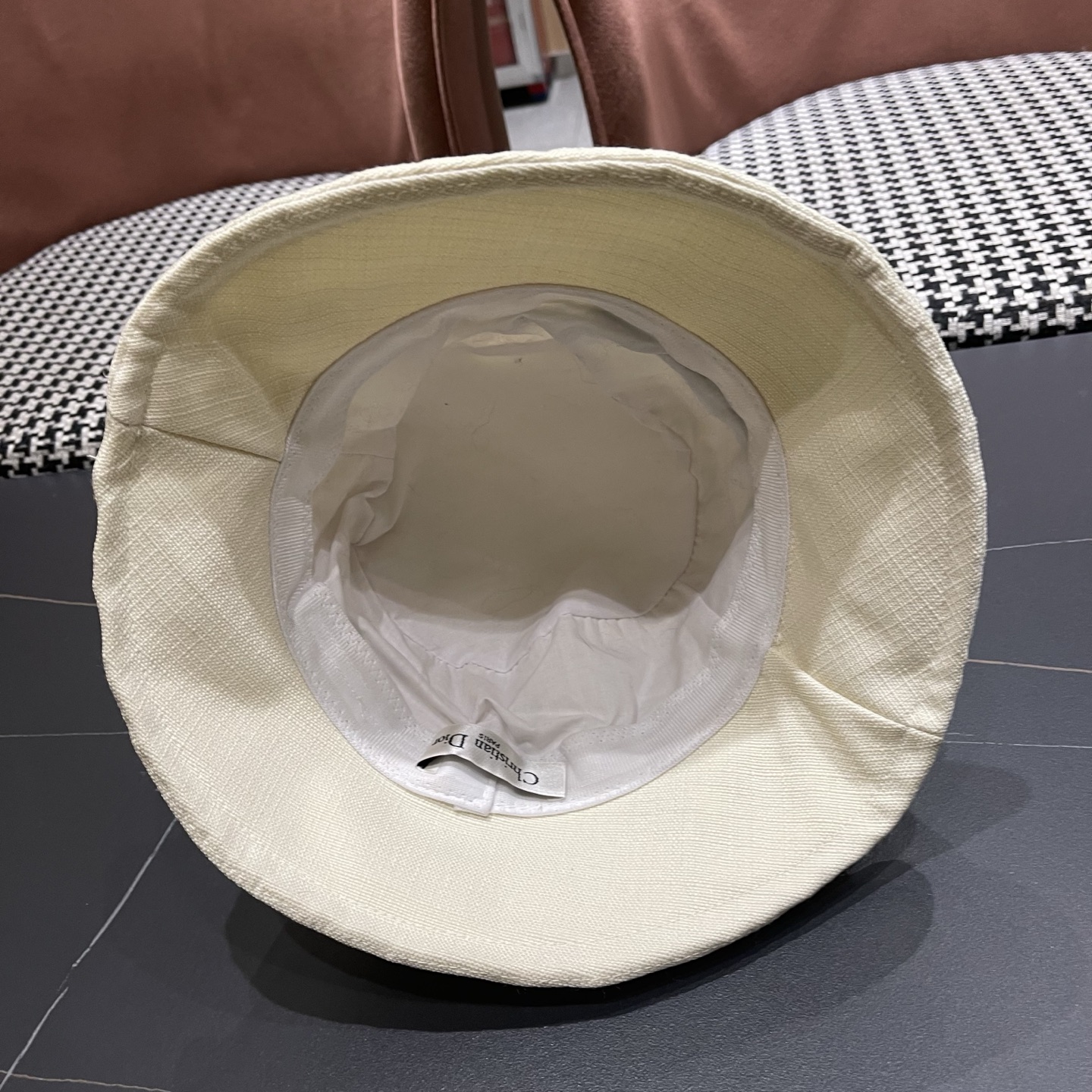 迪奥Dior 新韩版时尚渔夫帽潮女士简约百搭防晒日系盆帽子