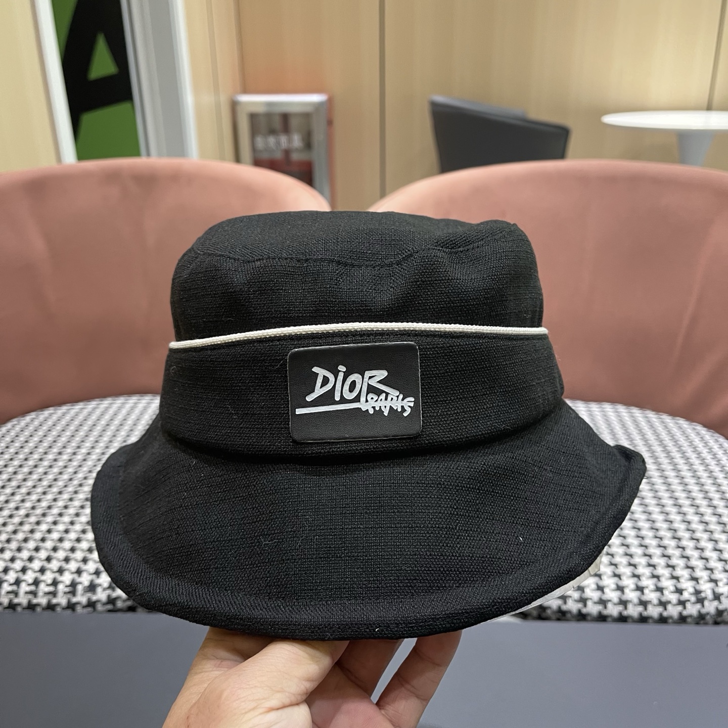 迪奥Dior 新韩版时尚渔夫帽潮女士简约百搭防晒日系盆帽子