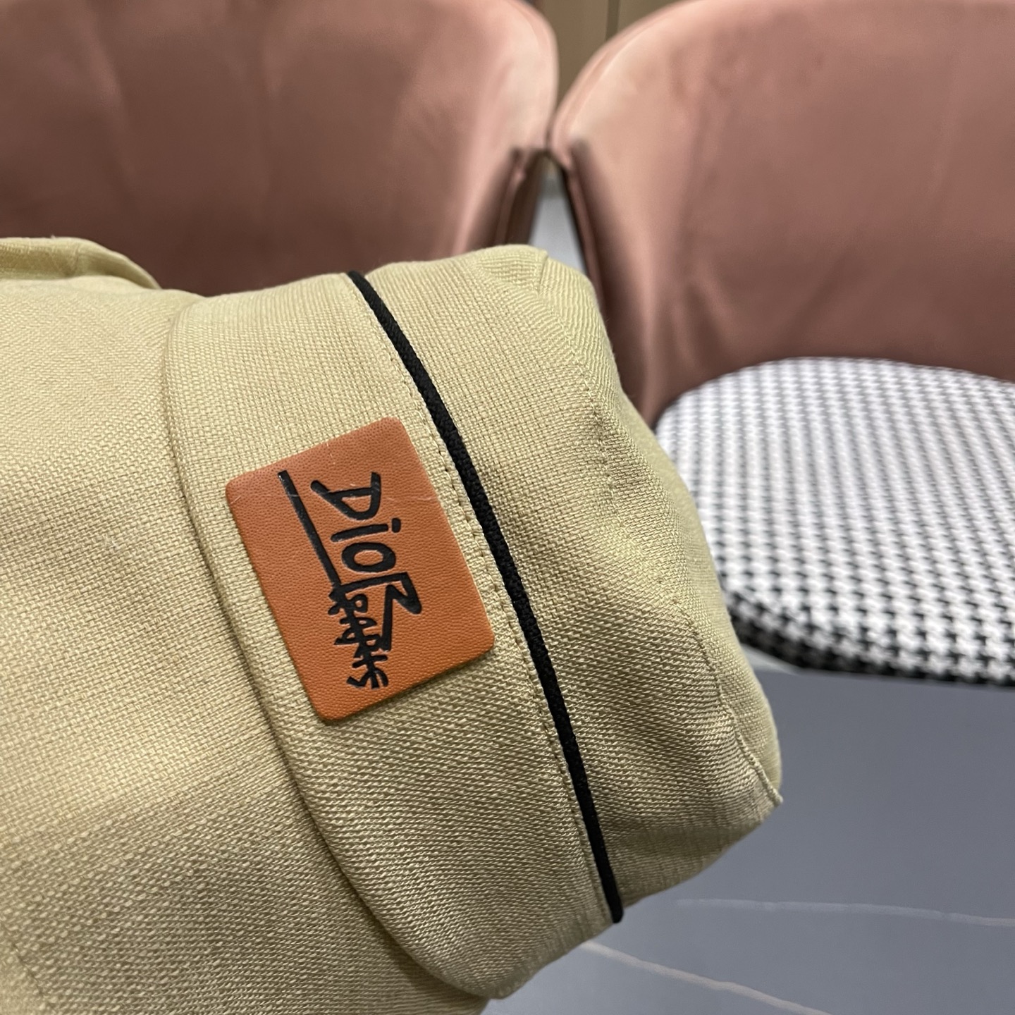 迪奥Dior 新韩版时尚渔夫帽潮女士简约百搭防晒日系盆帽子