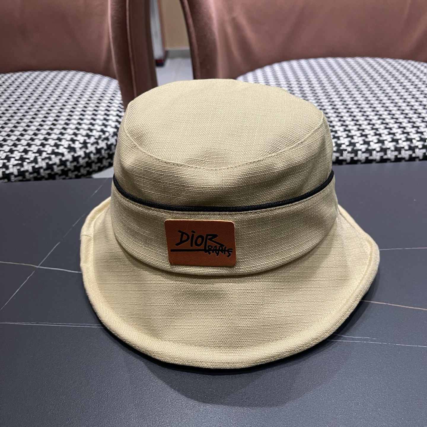 迪奥Dior 新韩版时尚渔夫帽潮女士简约百搭防晒日系盆帽子