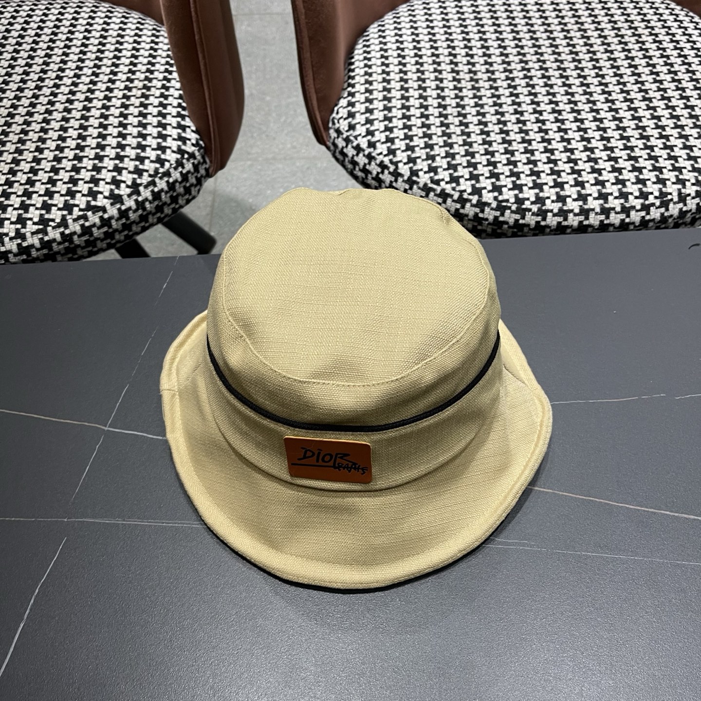 迪奥Dior 新韩版时尚渔夫帽潮女士简约百搭防晒日系盆帽子