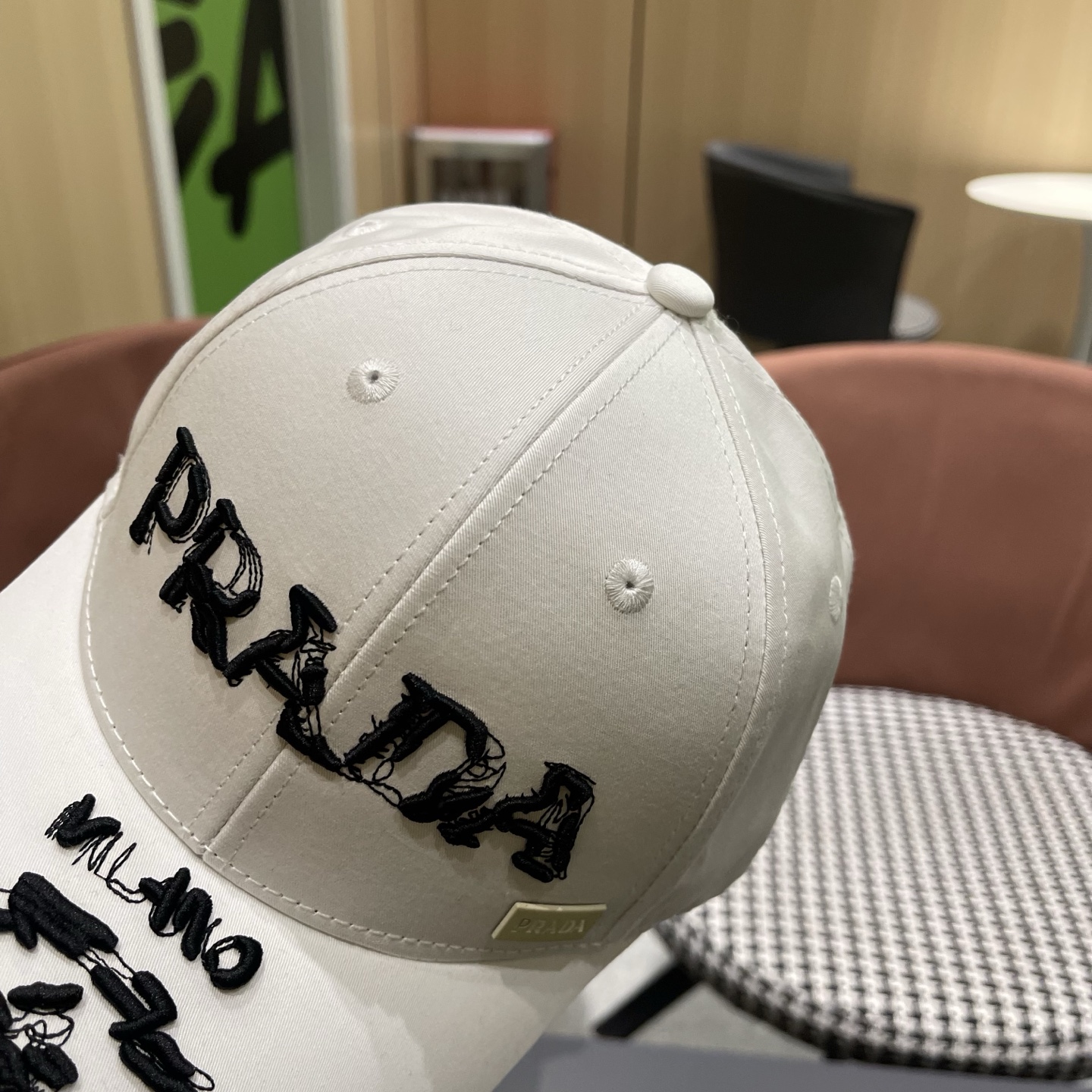 普拉达 Prada🆕新款个性棒球帽，高品质透气性巨佳，四季佩戴款高颜值时尚单品！男女同款