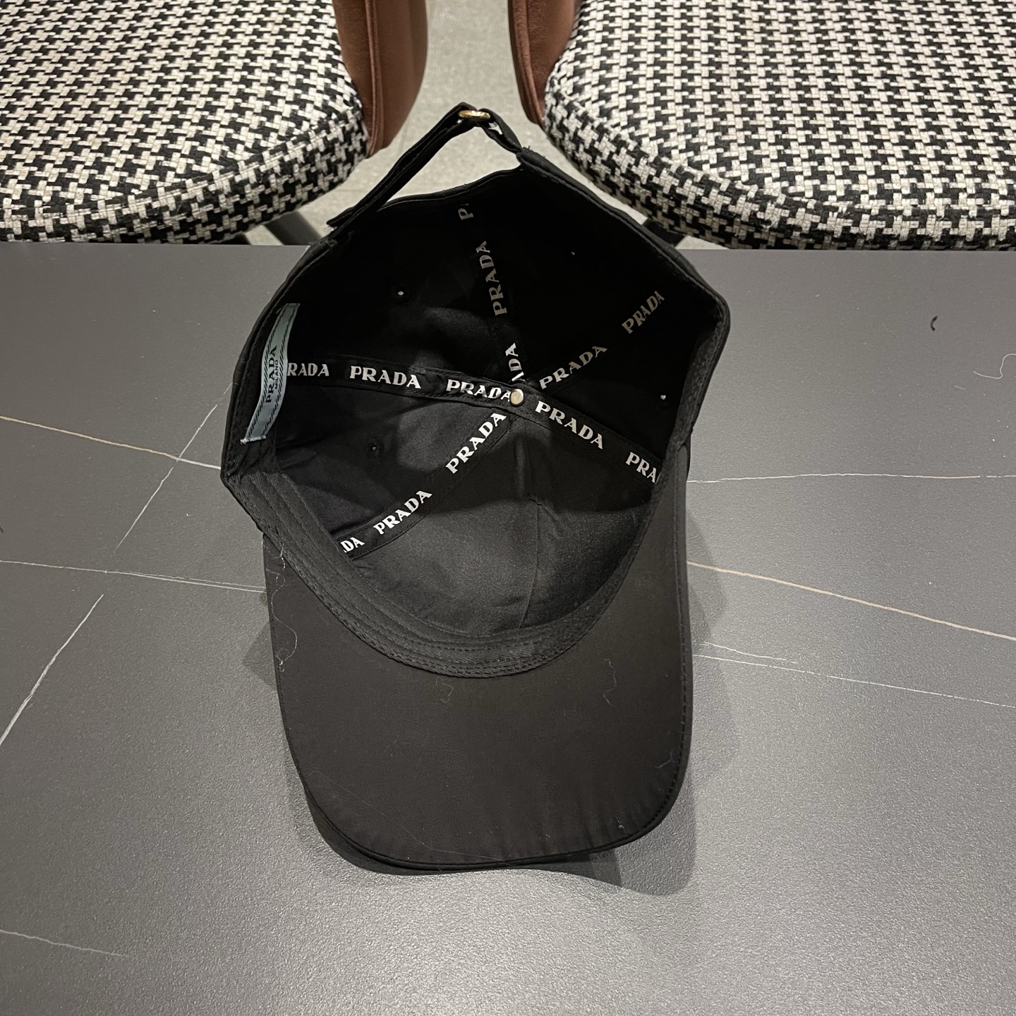 普拉达 Prada🆕新款个性棒球帽，高品质透气性巨佳，四季佩戴款高颜值时尚单品！