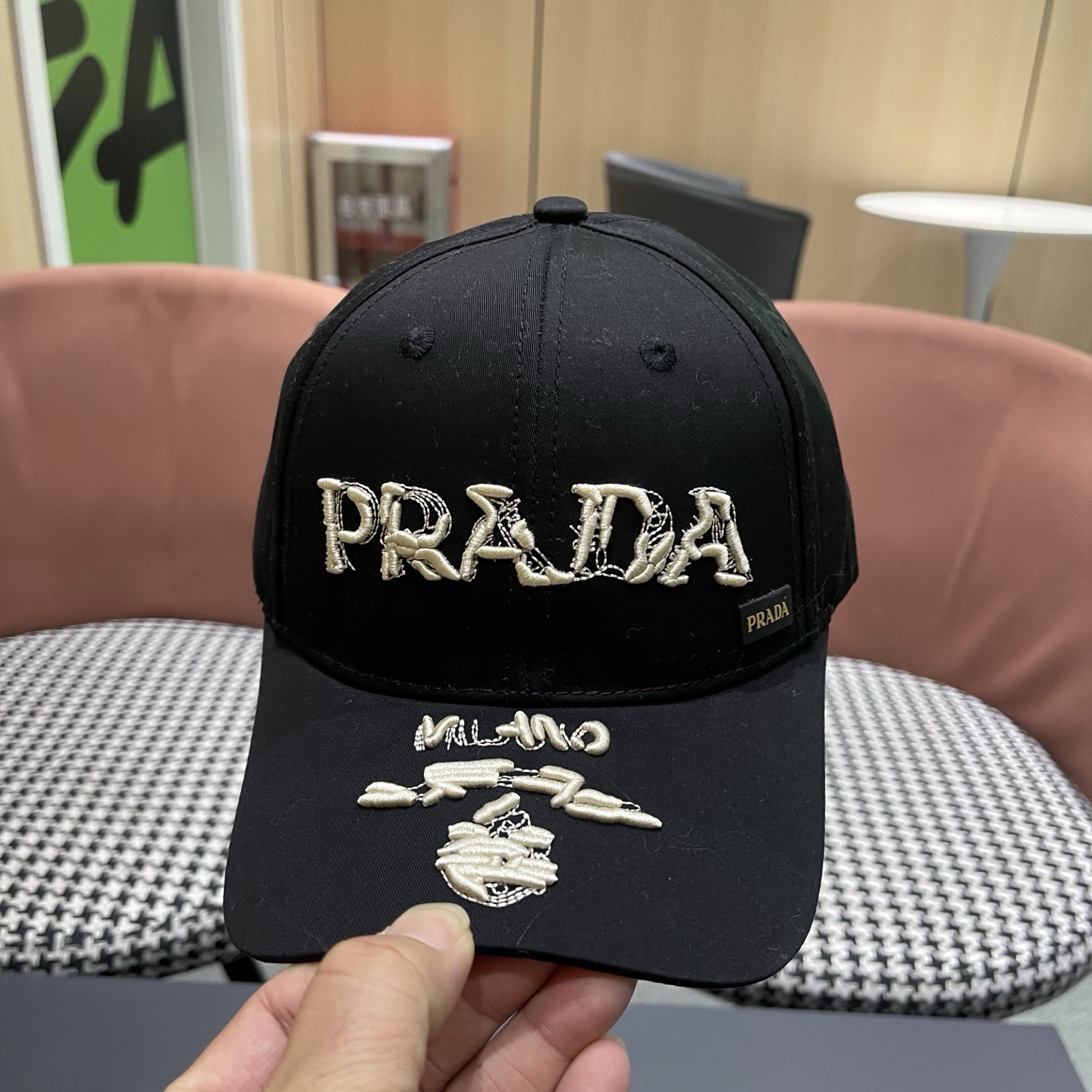 普拉达 Prada🆕新款个性棒球帽，高品质透气性巨佳，四季佩戴款高颜值时尚单品！