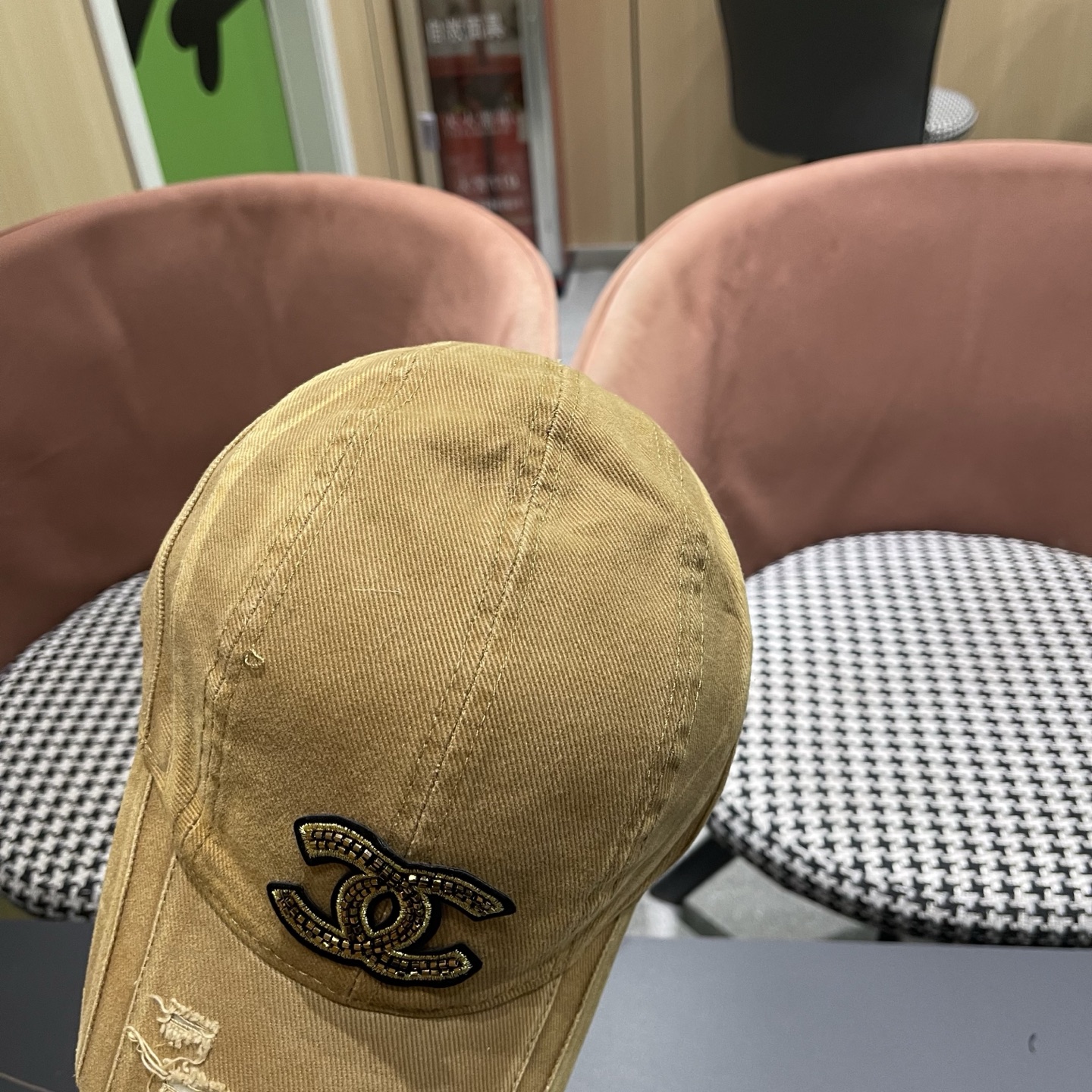 香奈儿（CHENEL)棒球帽系列—新款上架👍选用高档帽底！多重工艺打造完美新品。图案唯色唯美➕个性Log