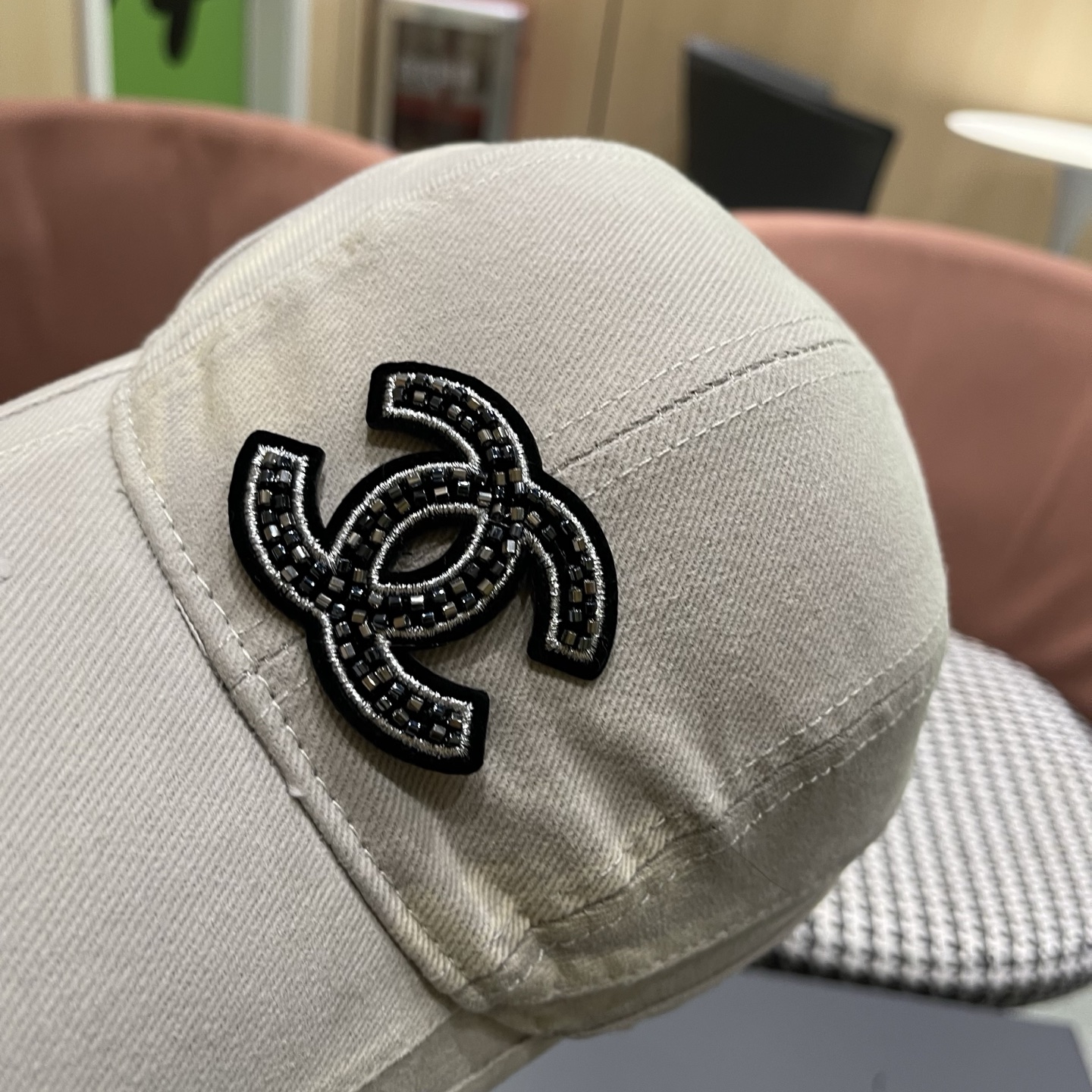 香奈儿（CHENEL)棒球帽系列—新款上架👍选用高档帽底！多重工艺打造完美新品。图案唯色唯美➕个性Log