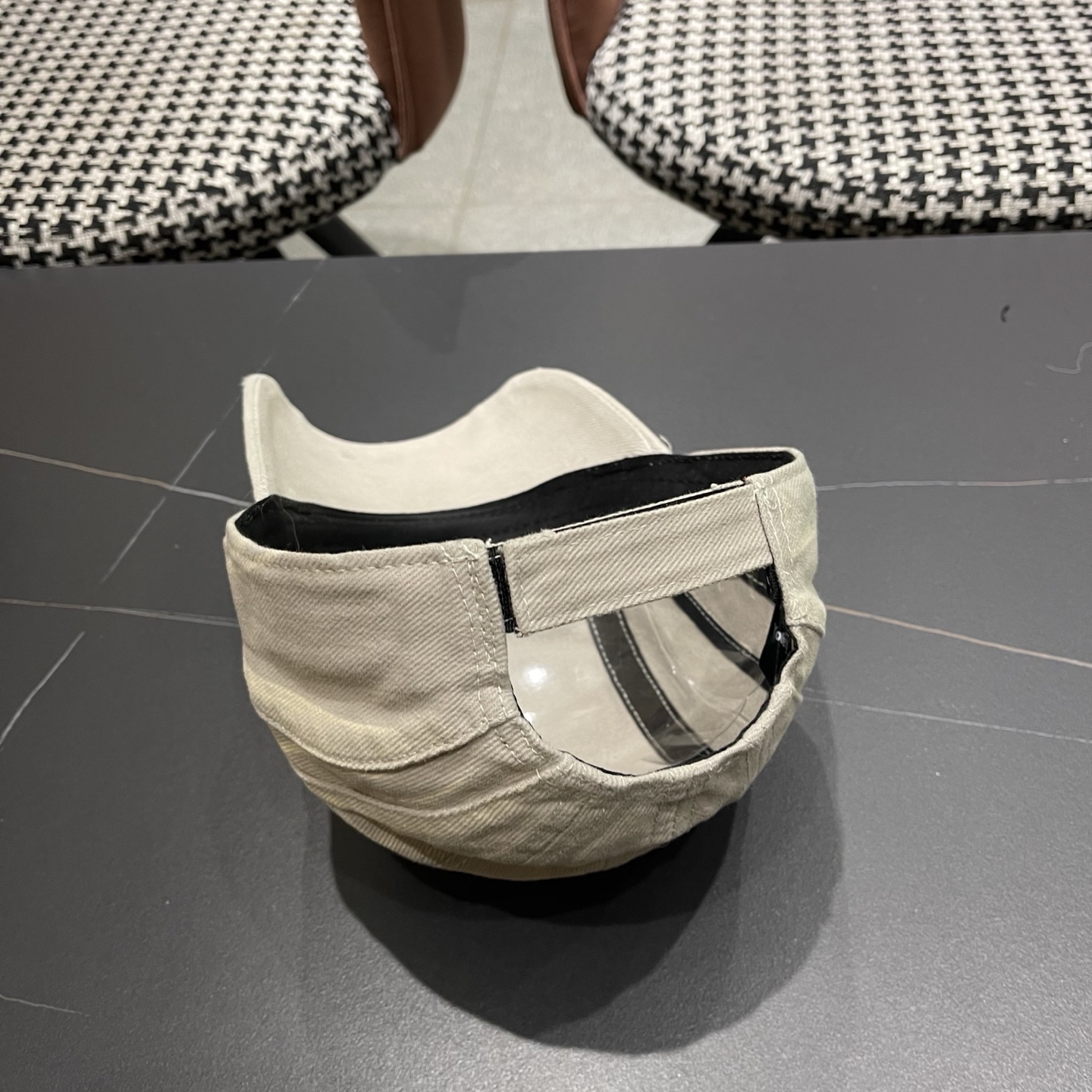 香奈儿（CHENEL)棒球帽系列—新款上架👍选用高档帽底！多重工艺打造完美新品。图案唯色唯美➕个性Log