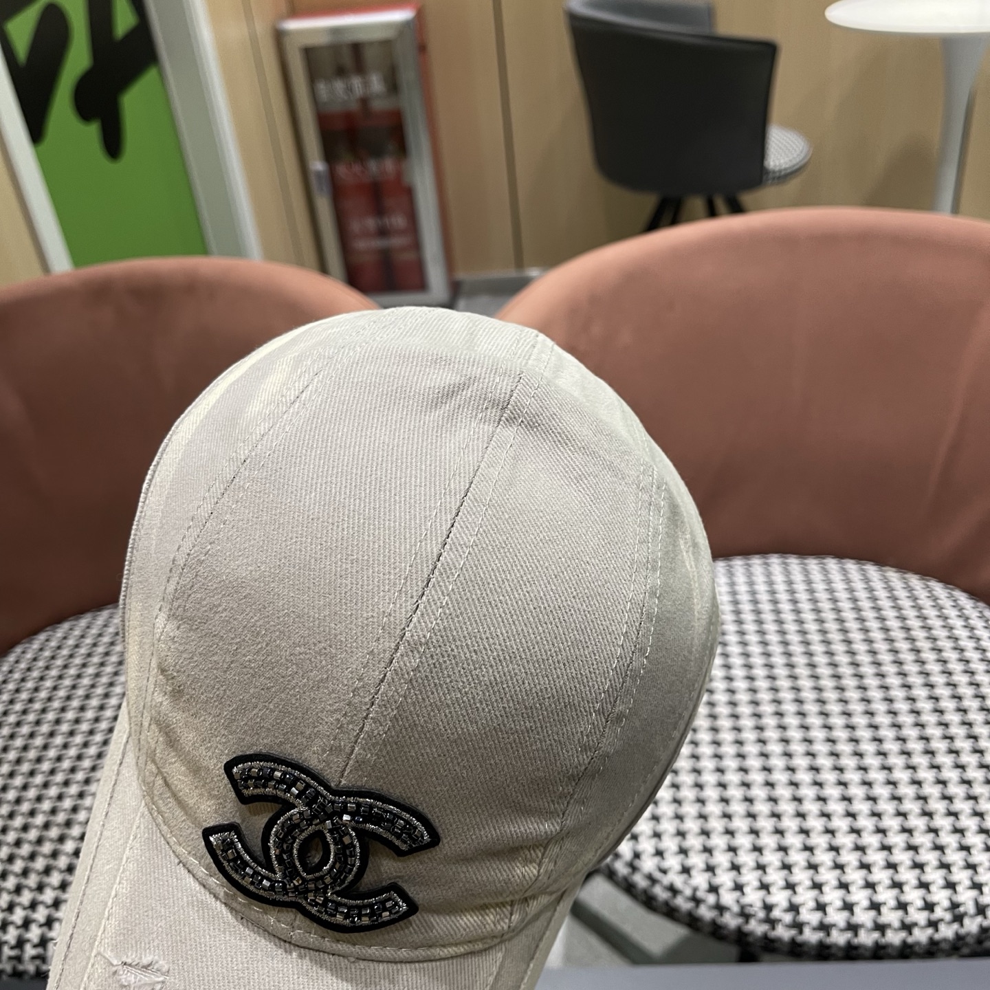 香奈儿（CHENEL)棒球帽系列—新款上架👍选用高档帽底！多重工艺打造完美新品。图案唯色唯美➕个性Log