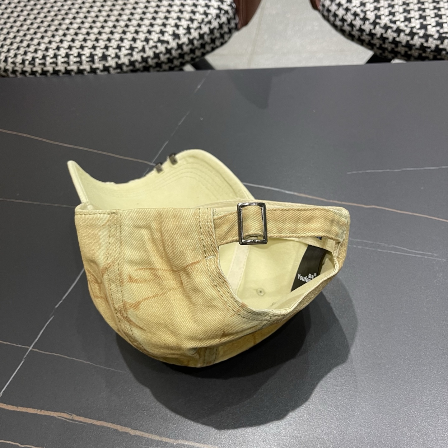 L V 路易威登 春夏新品棒球帽，logo经典简约，破洞时尚休闲设计 跑量新品