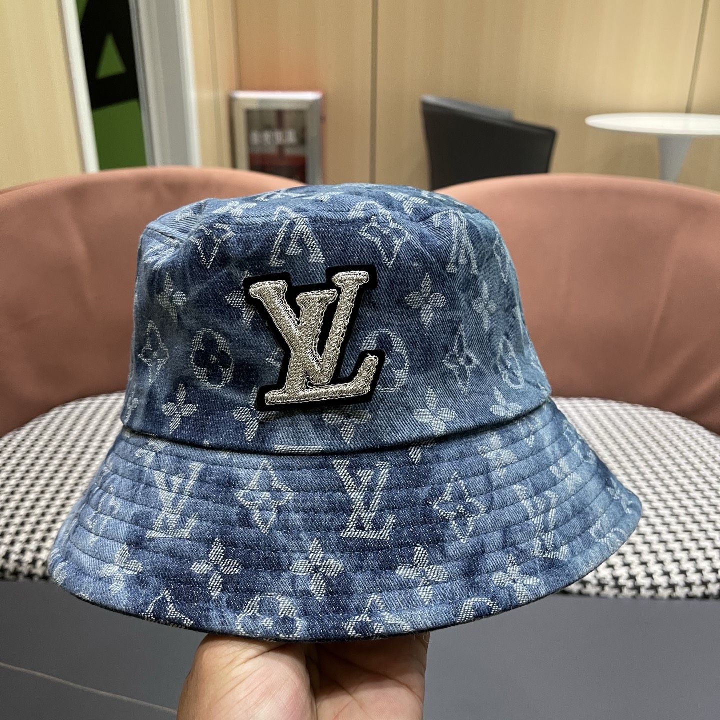 LV路易威登原单刺绣渔夫帽 轻盈透气。完美版型，男女适用