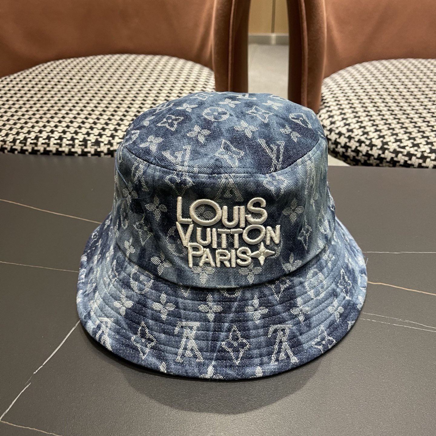 LV路易威登原单刺绣渔夫帽 轻盈透气。完美版型，男女适用